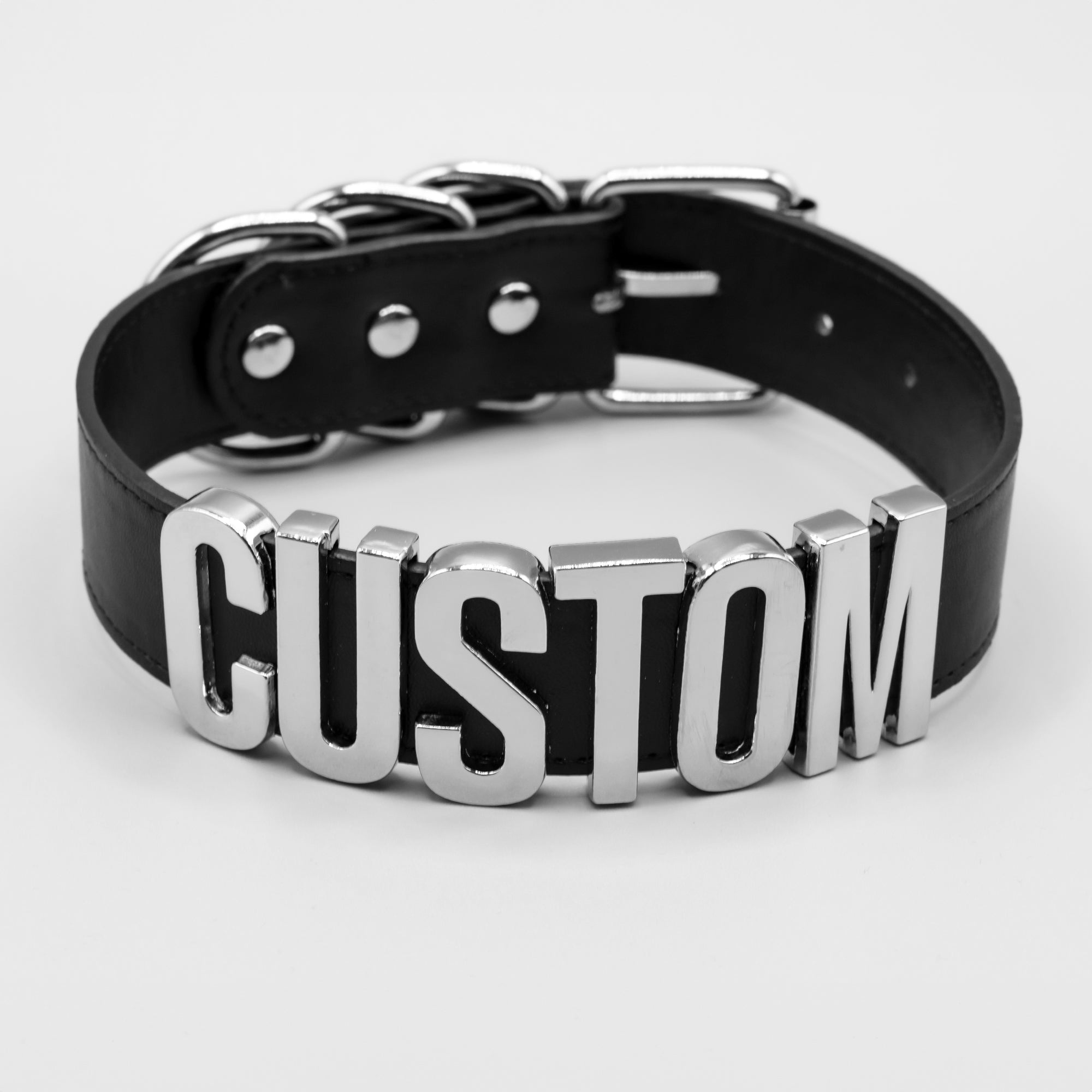 Thick custom name and text collar in black and silver