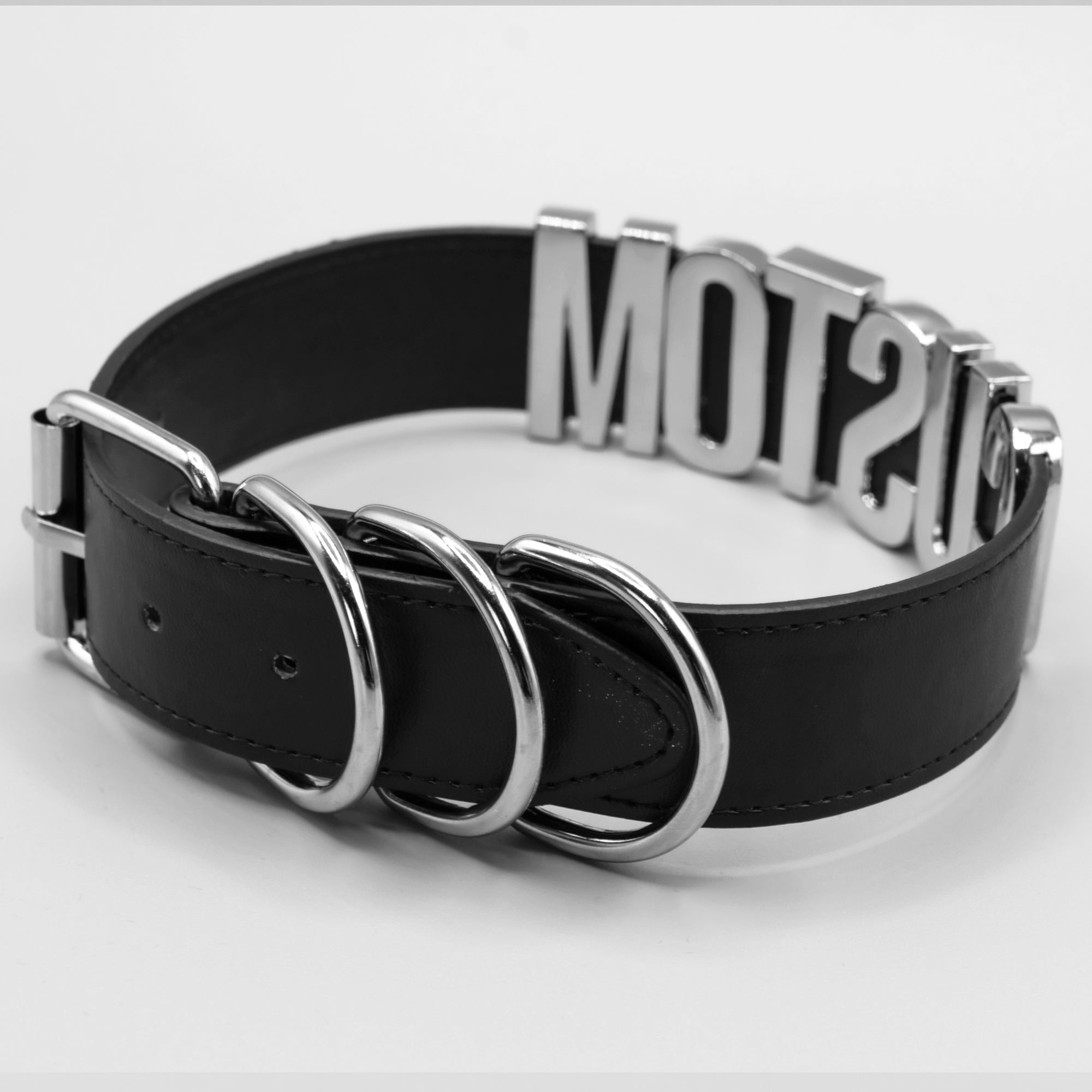 Thick custom name and text collar in black and silver