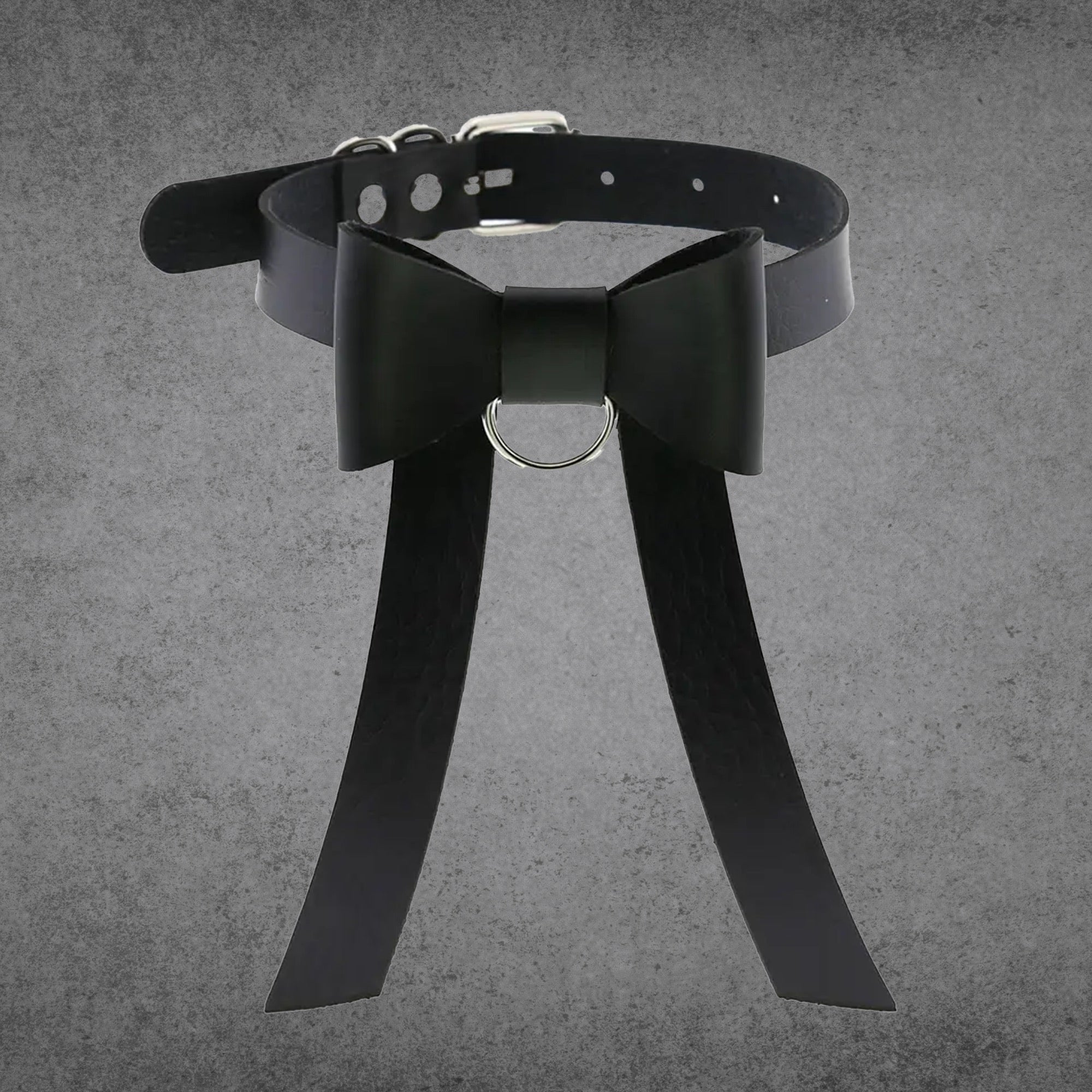 Gothic bow tie choker collar in black