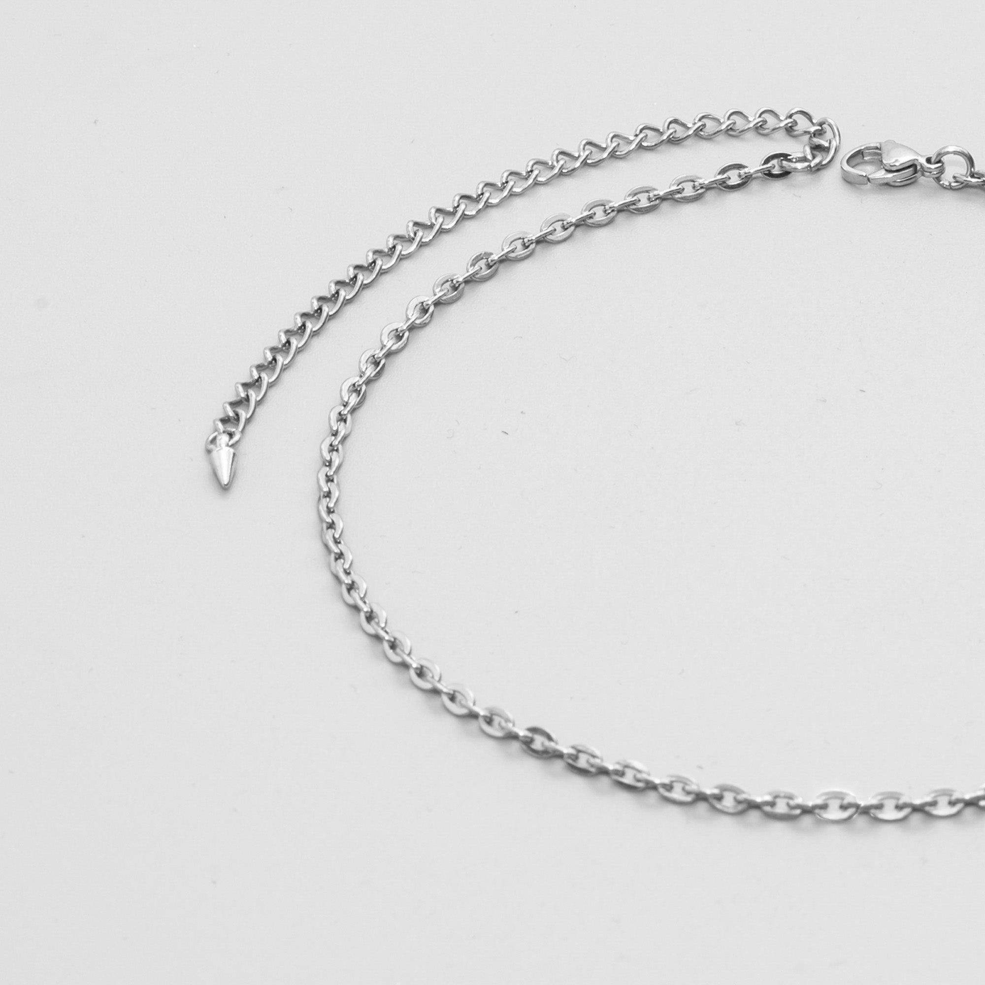 Dainty 3mm cable chain choker necklace in silver stainless steel