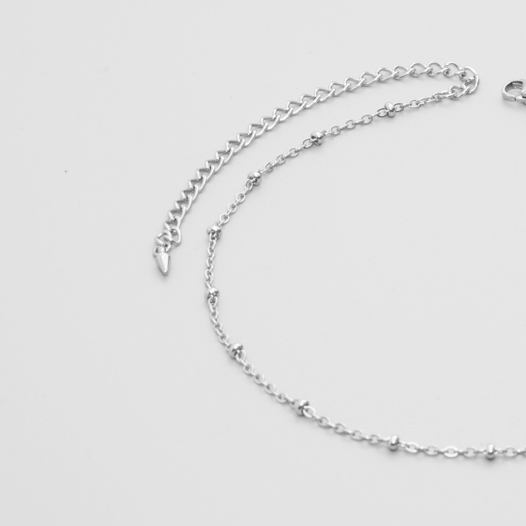 dainty satellite cable chain choker in silver