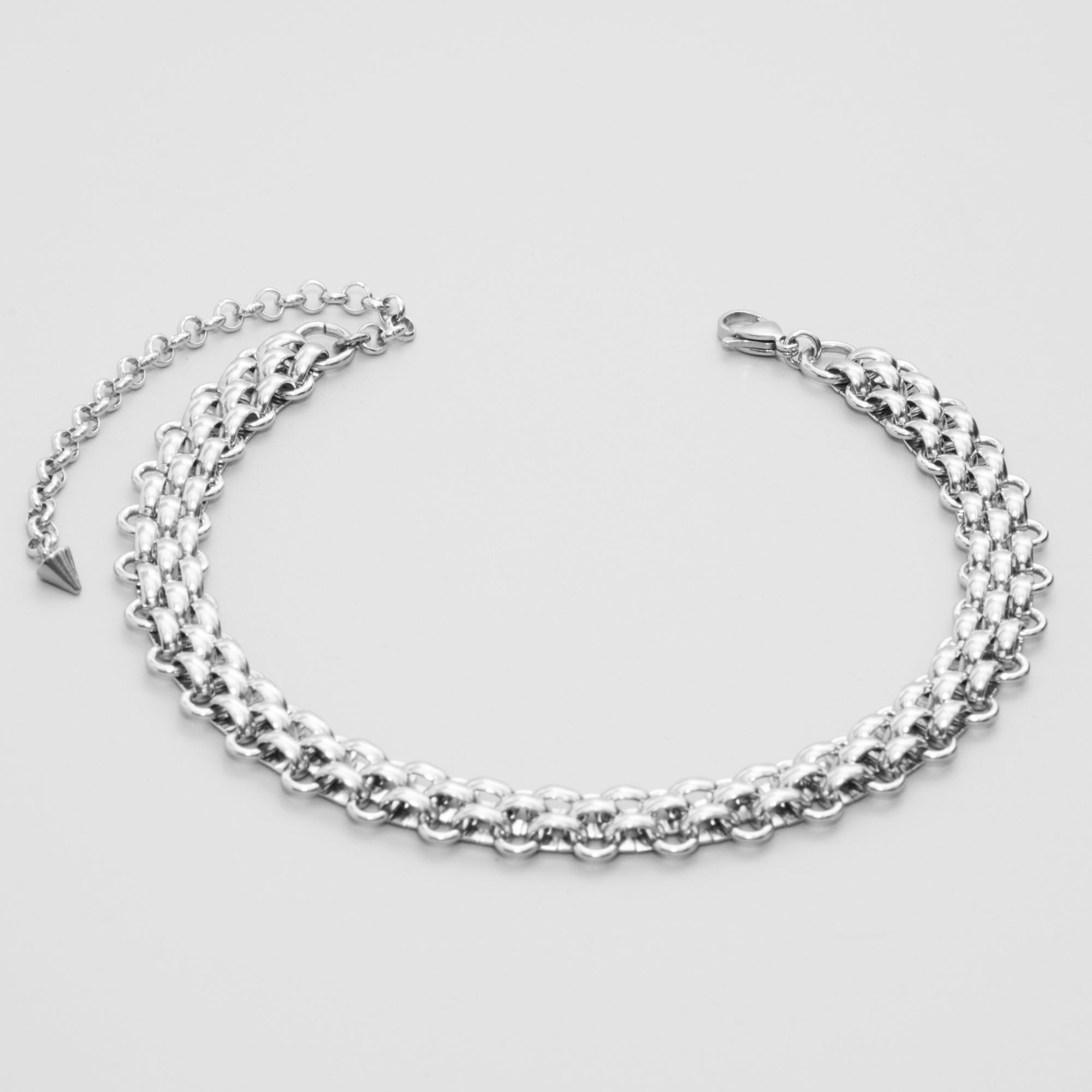 Silver coloured triple layer chainmail choker close up