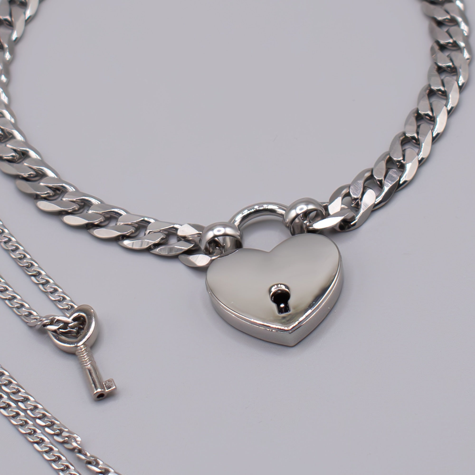 Forever Yours Heart Padlock Choker Chain (Silver)
