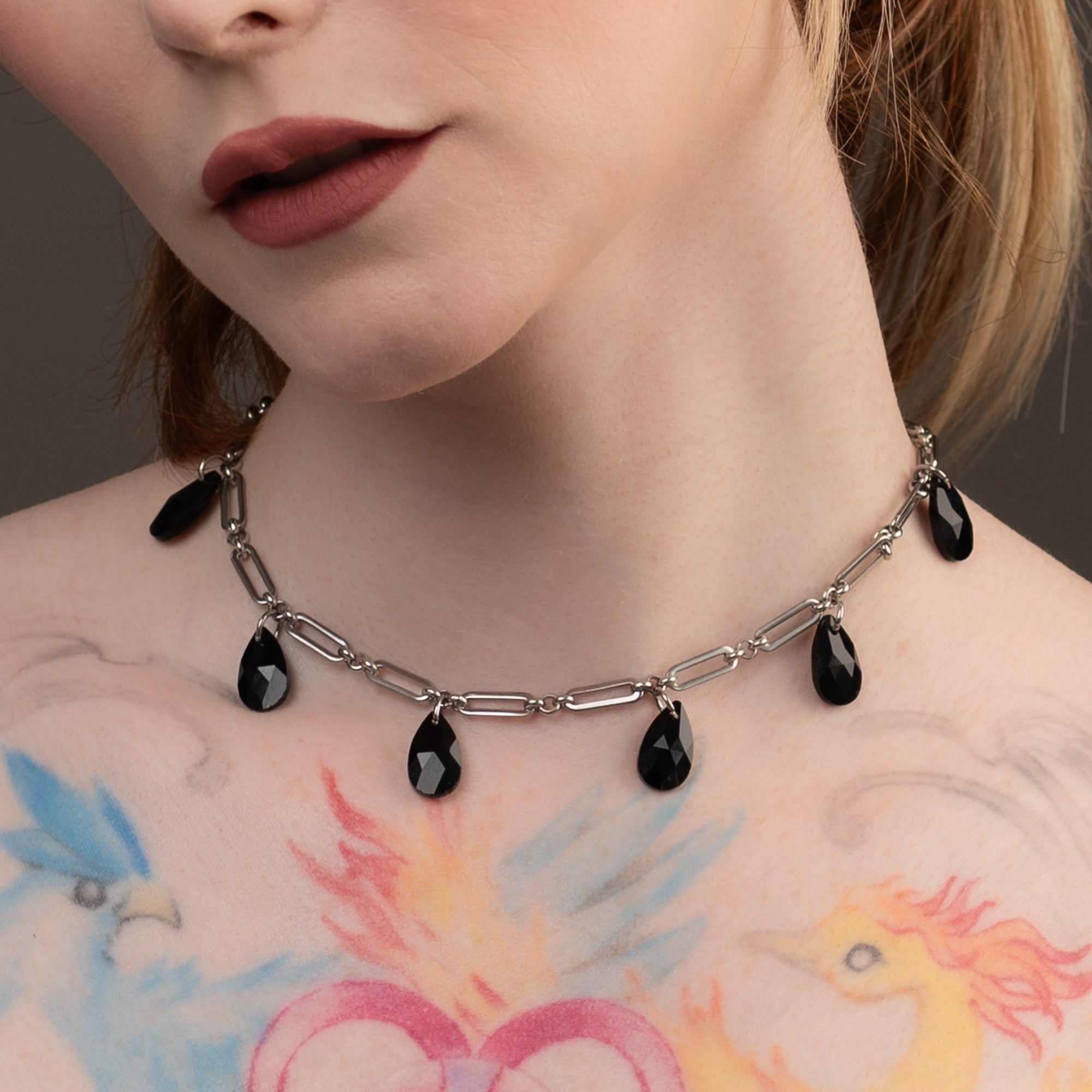 Gothic Teardrop Paperclip Choker (Silver)