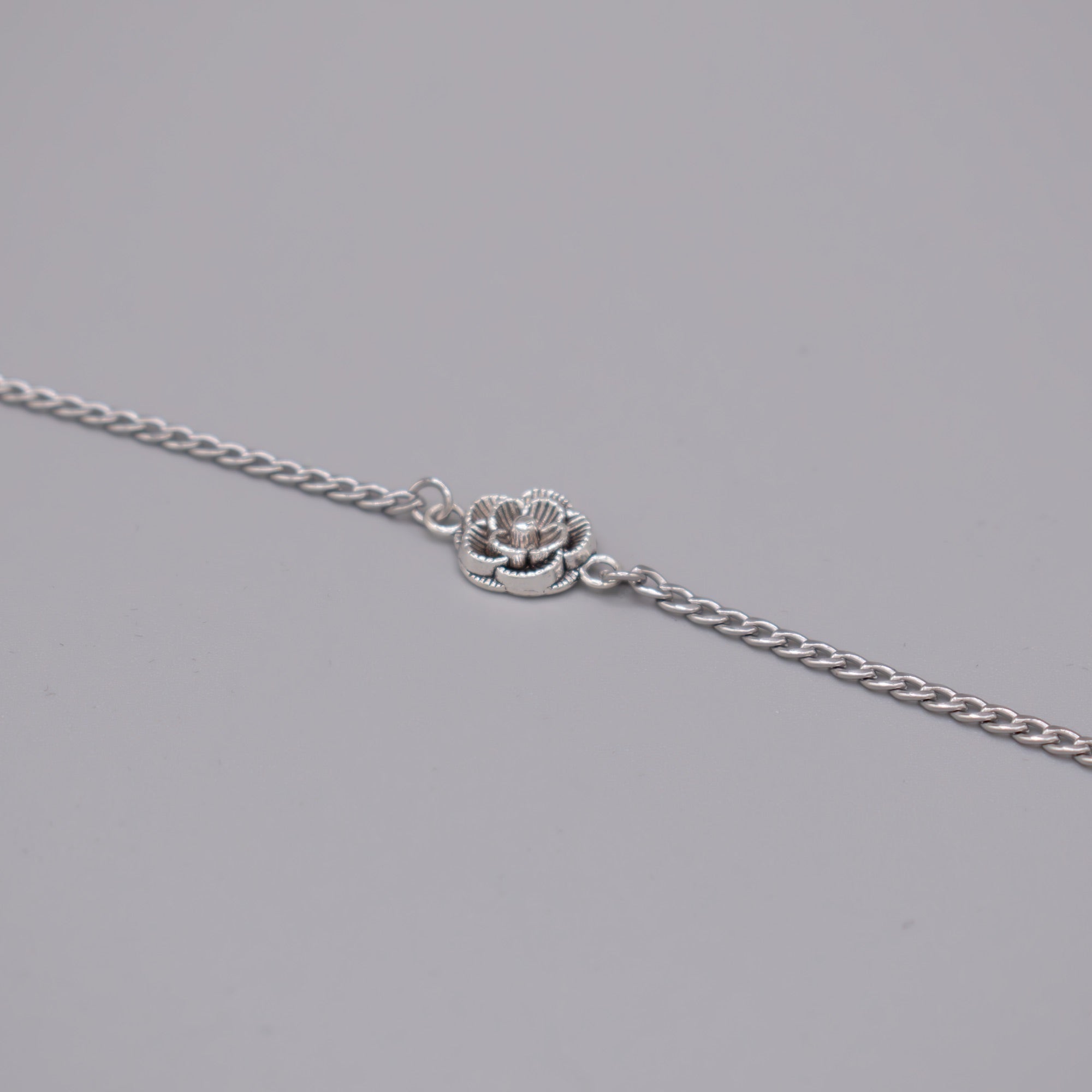 Enchanted Rose Gothic Choker Chain (Silver)