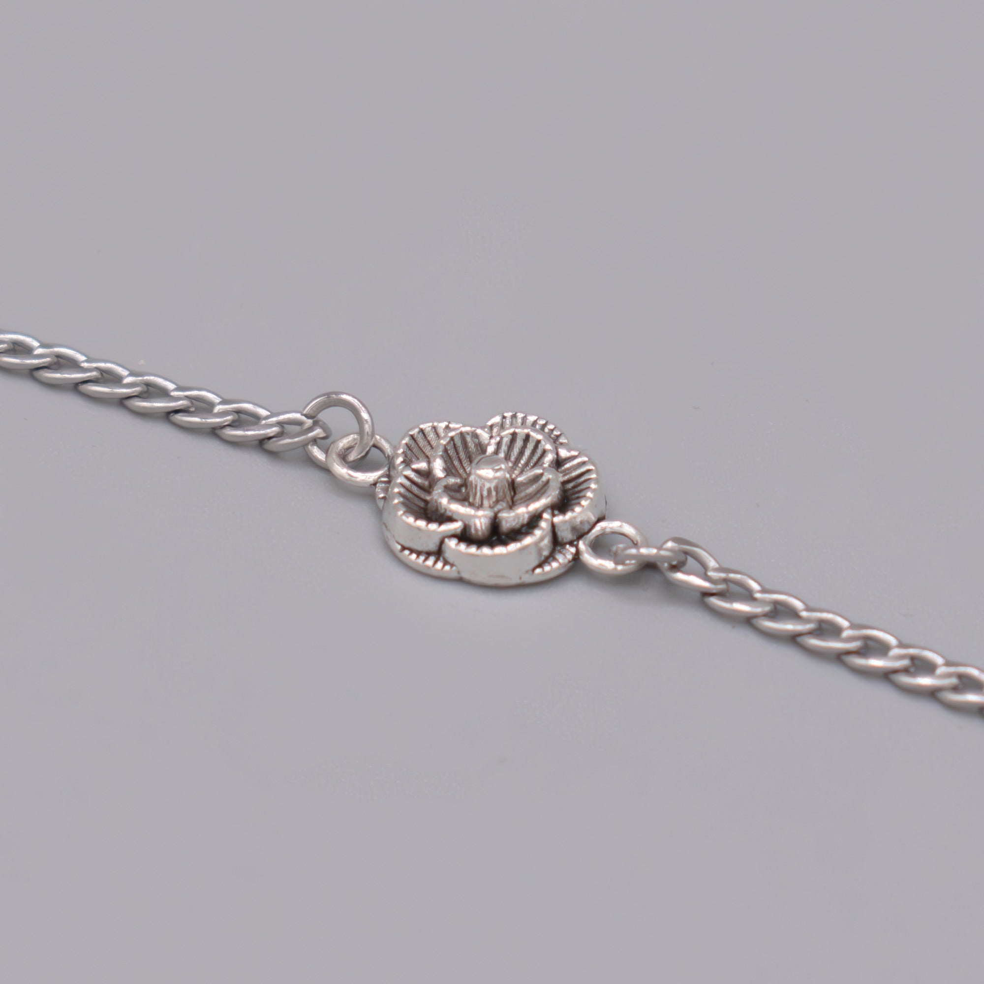 Enchanted Rose Gothic Choker Chain (Silver)