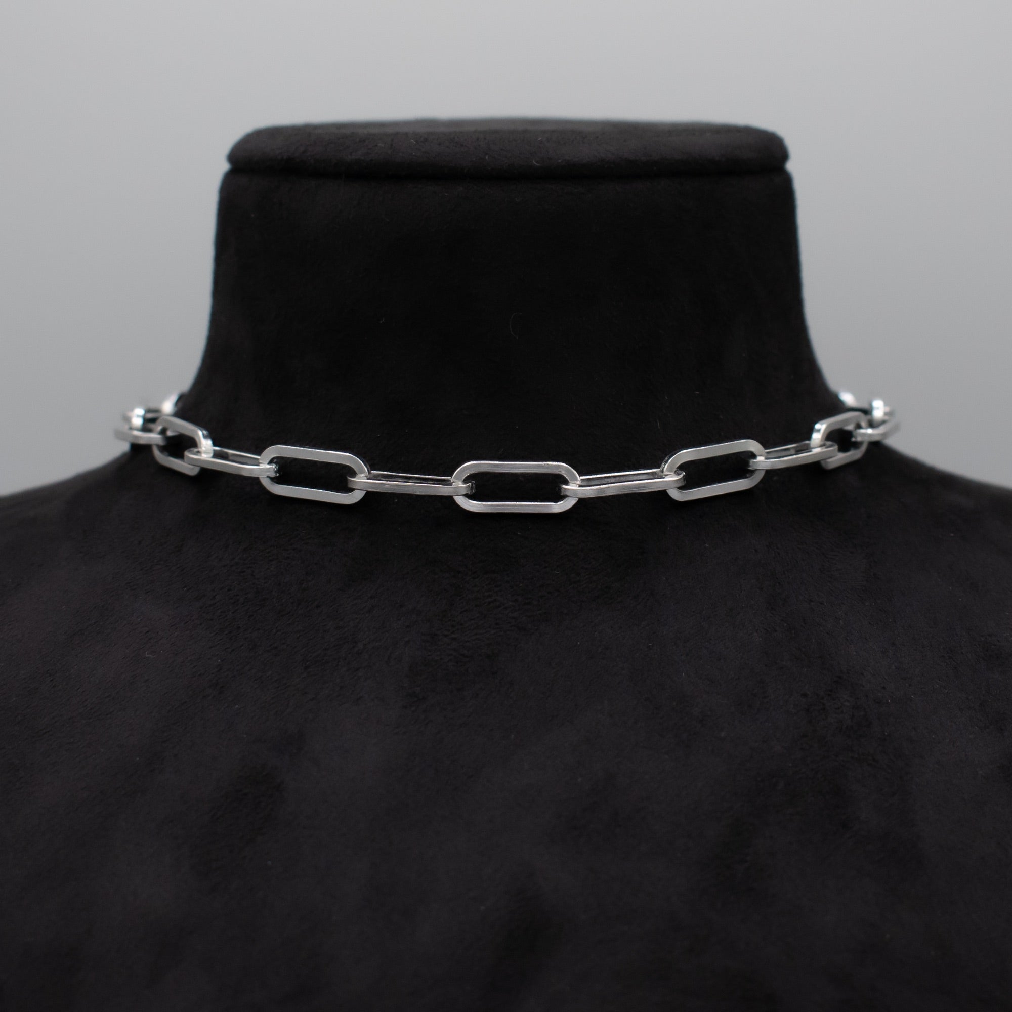 chunky paperclip choker necklace in silver