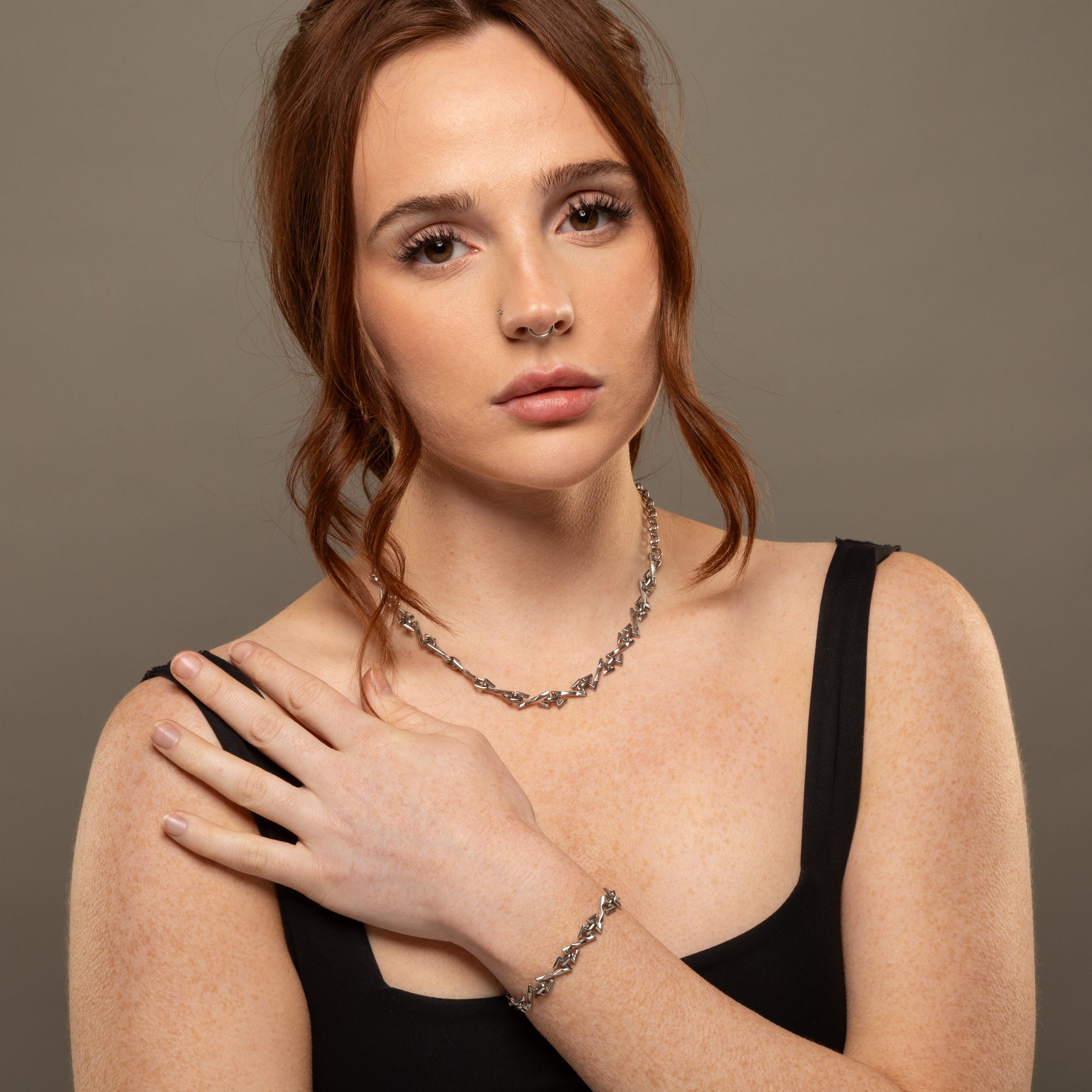 chunky Z link choker necklace in silver stainless steel