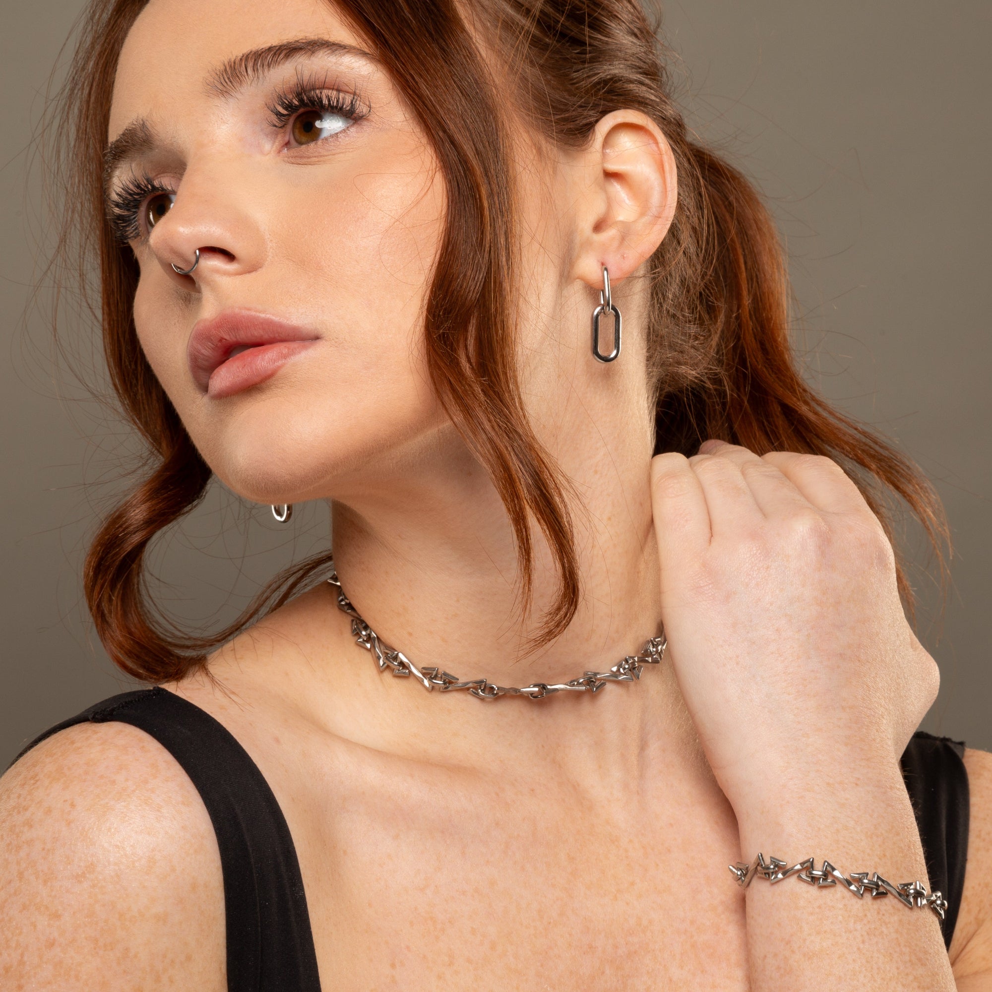 chunky Z link choker necklace in silver stainless steel