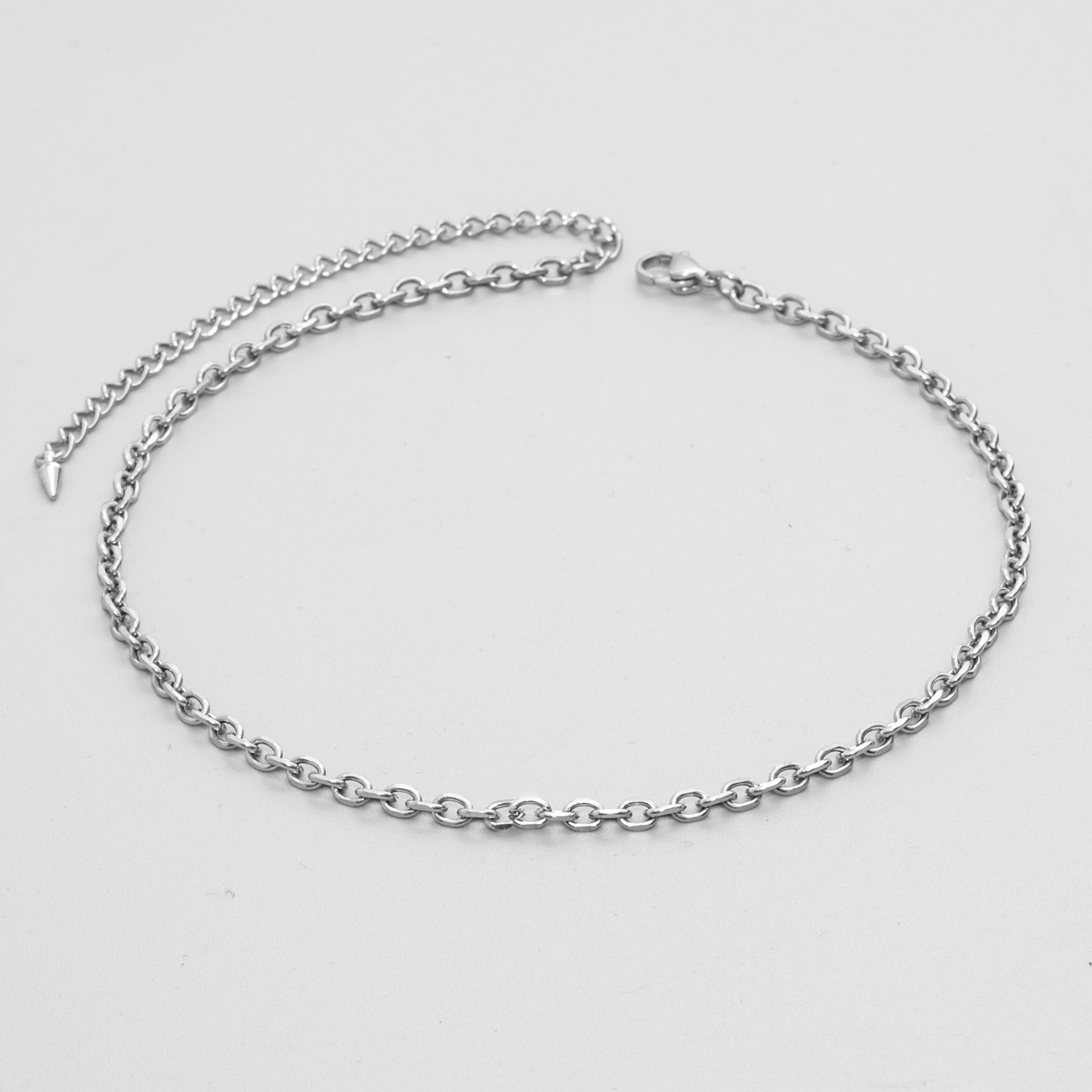 Dainty 4mm cable chain choker necklace in silver stainless steel