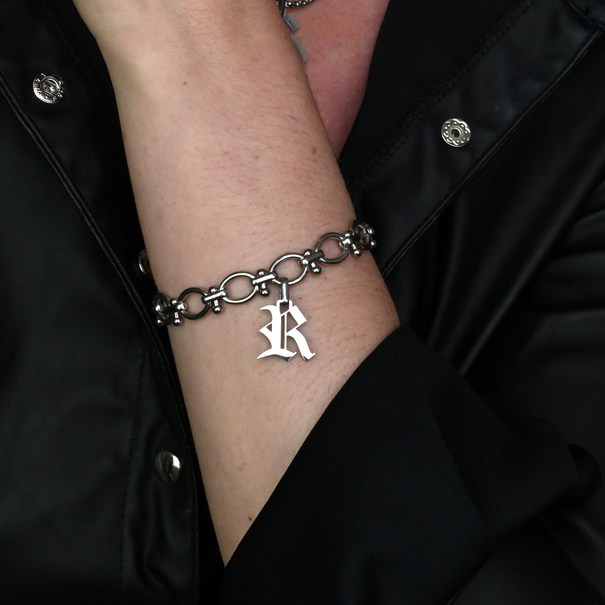 Chunky Oval Initial Bracelet (Silver)