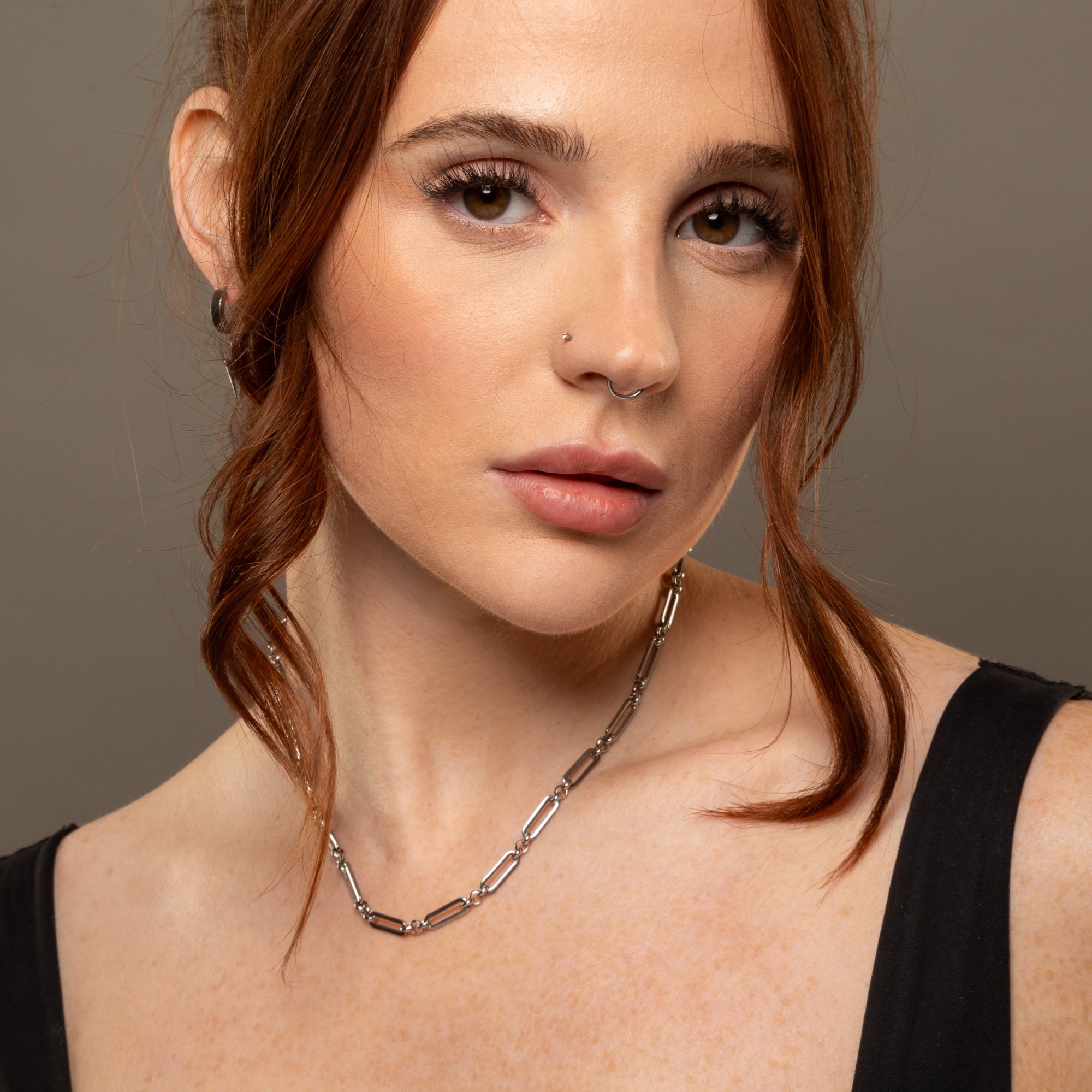 fancy paperclip choker necklace in silver