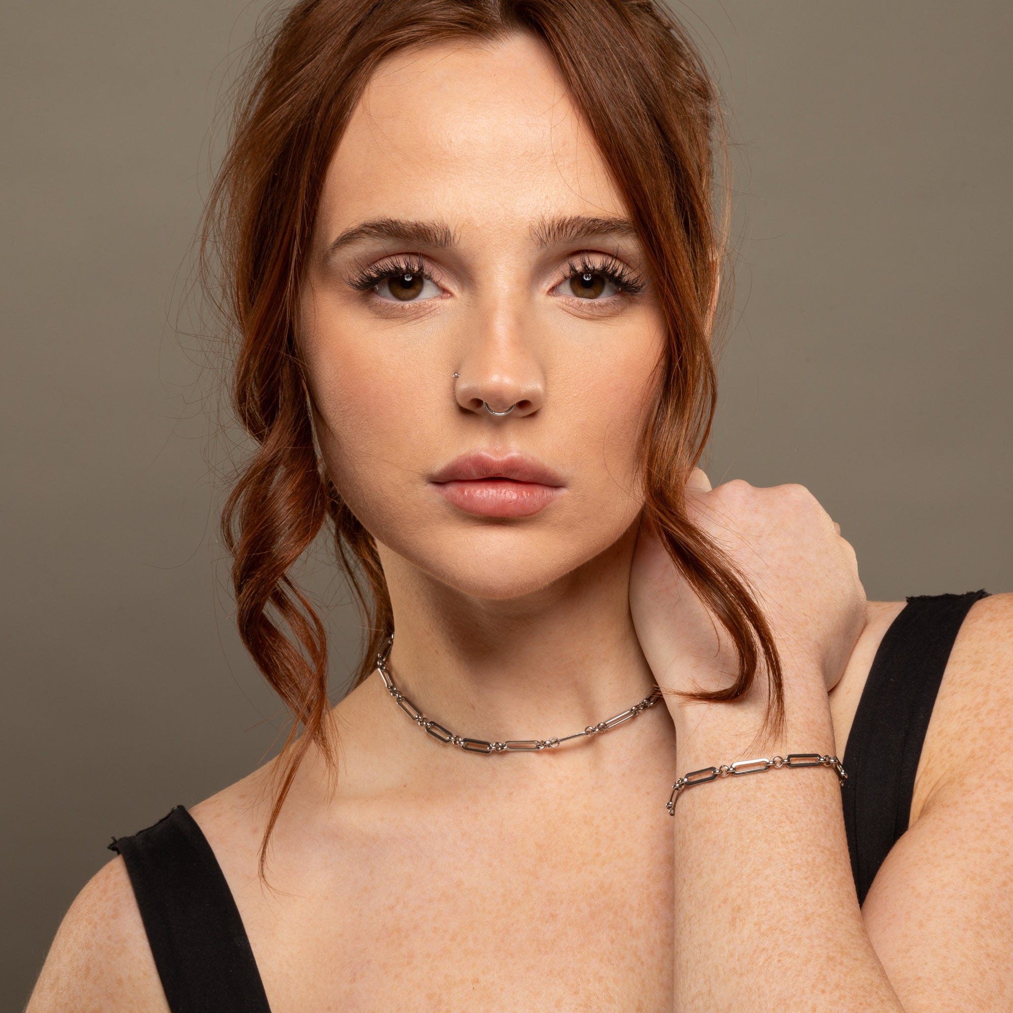 fancy paperclip choker necklace in silver