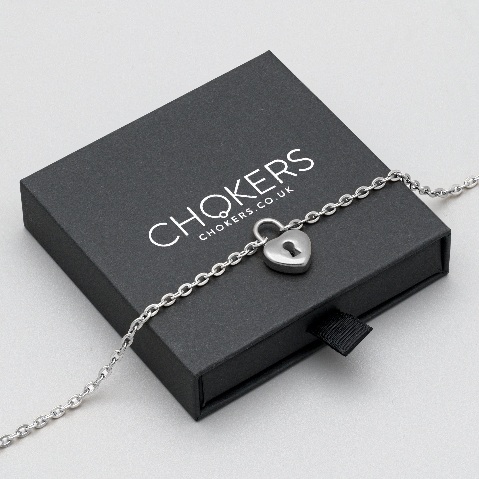 Silver heart padlock day collar necklace featuring a 3mm cable chain