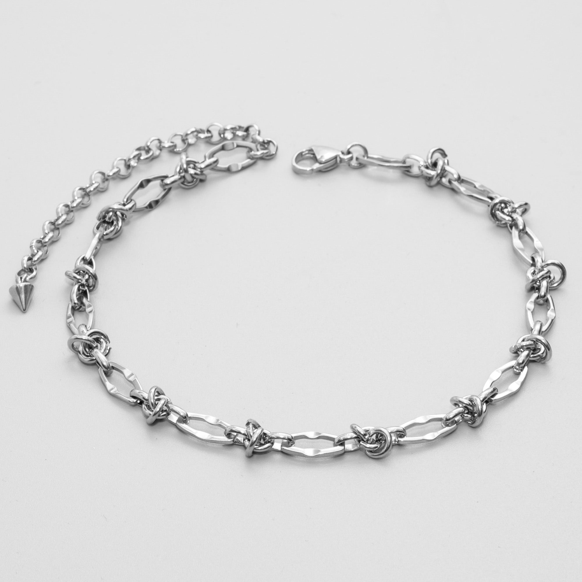 Knot link Gothic choker necklace in silver stainless steel