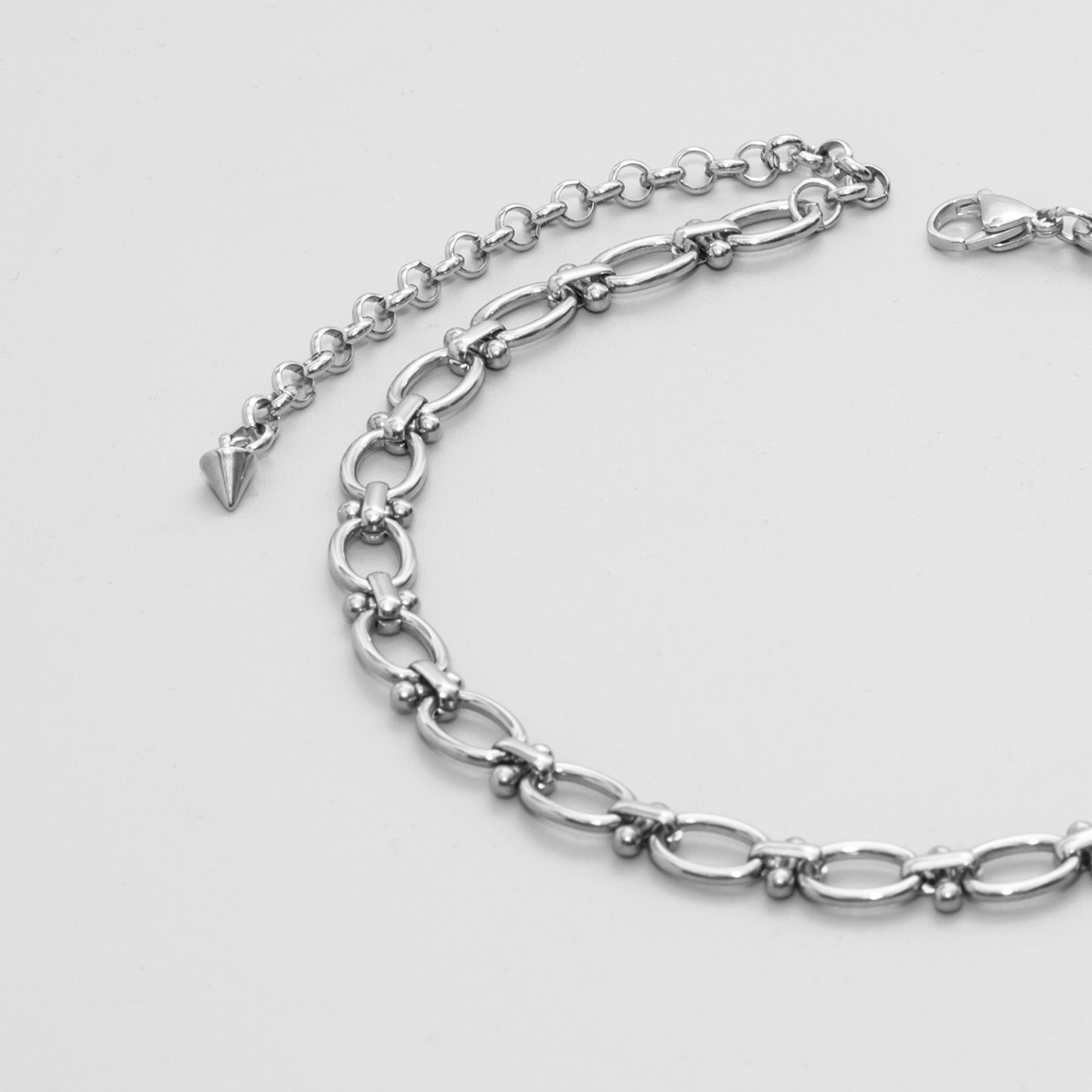 Chunky oval link chain choker necklace in silver stainless steel