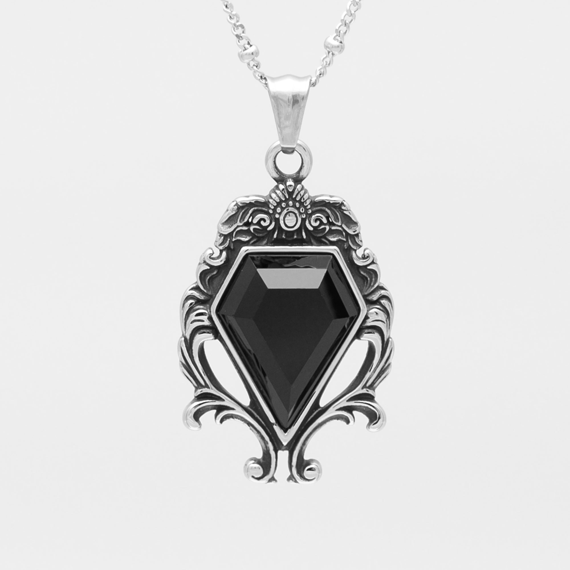 large Onyx stone keeper pendant on a silver satellite chain