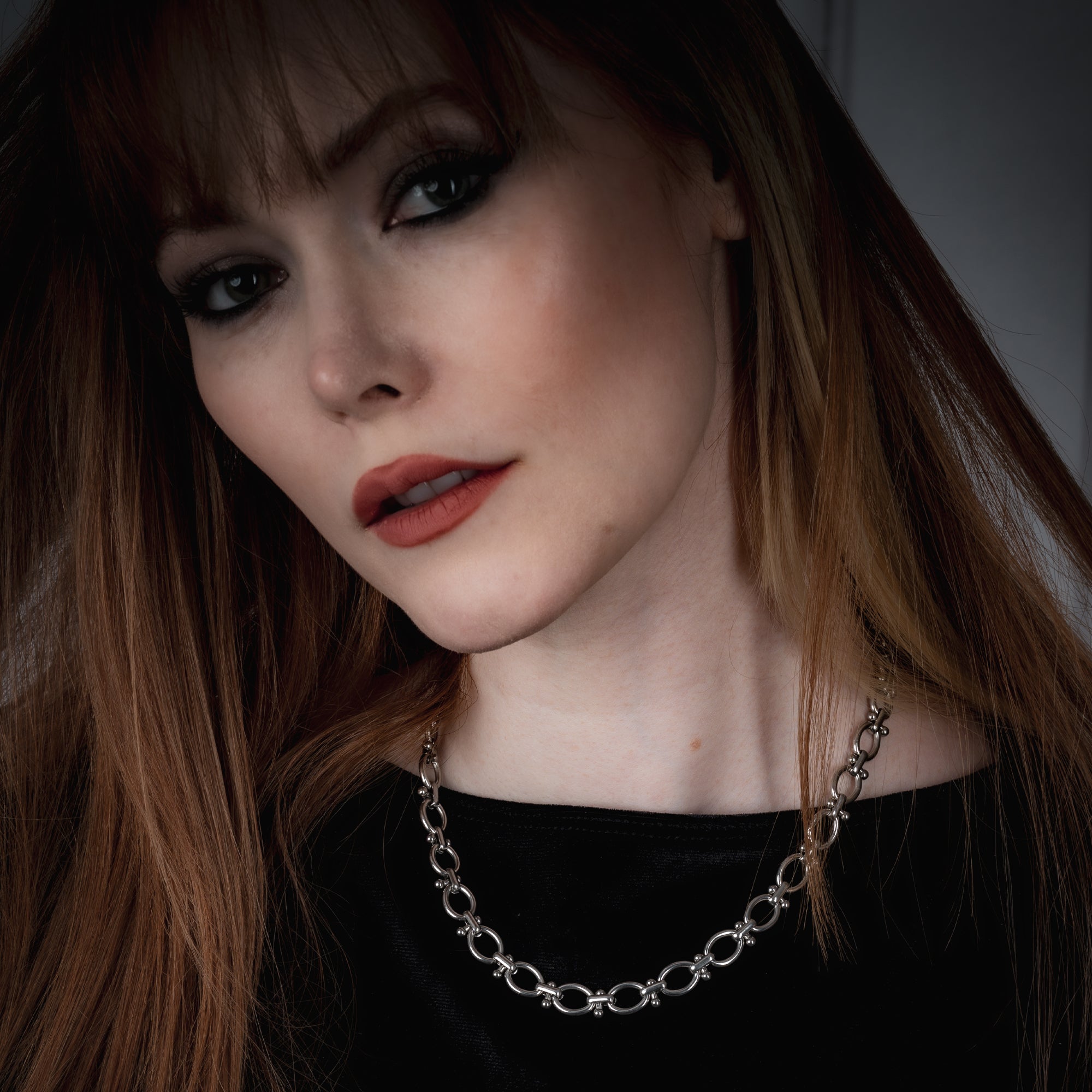 Oval link Gothic necklace in silver stainless steel