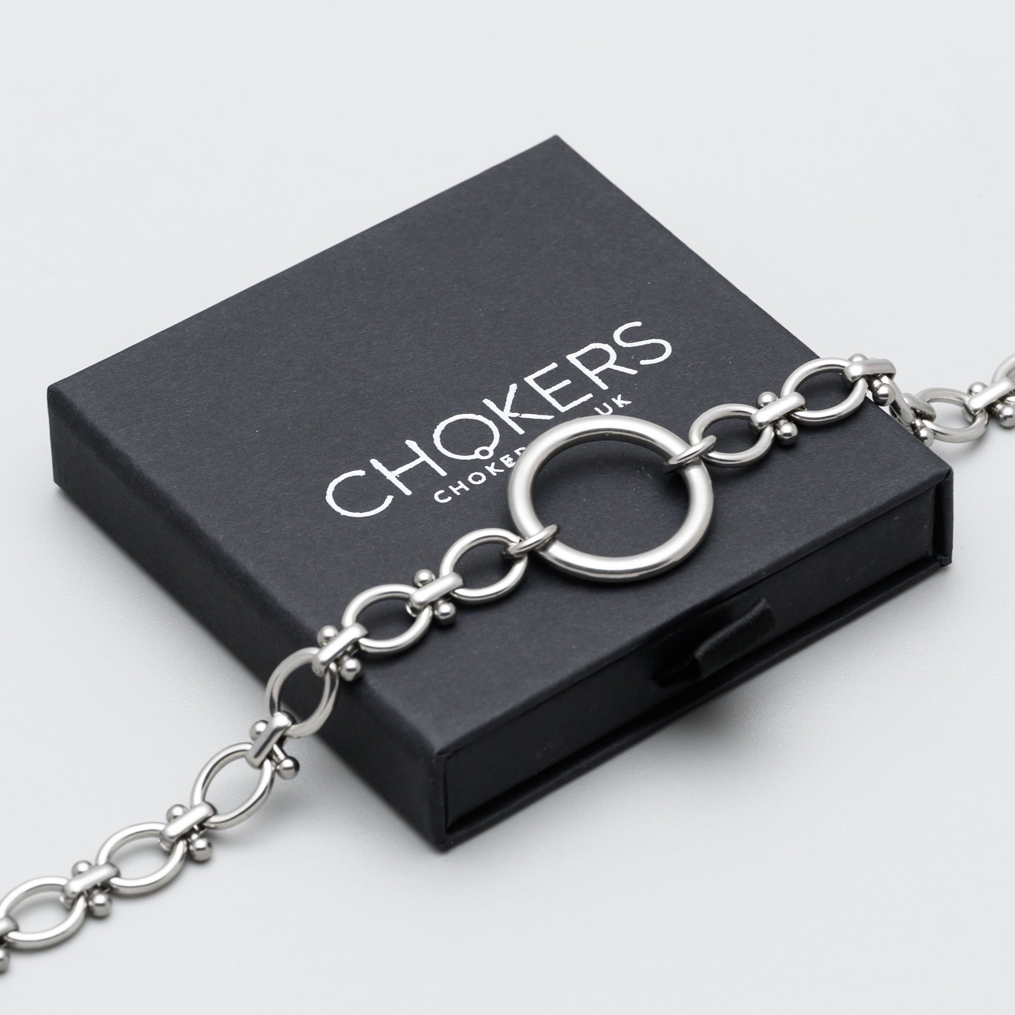 Oval link O ring day collar choker in silver stainless steel