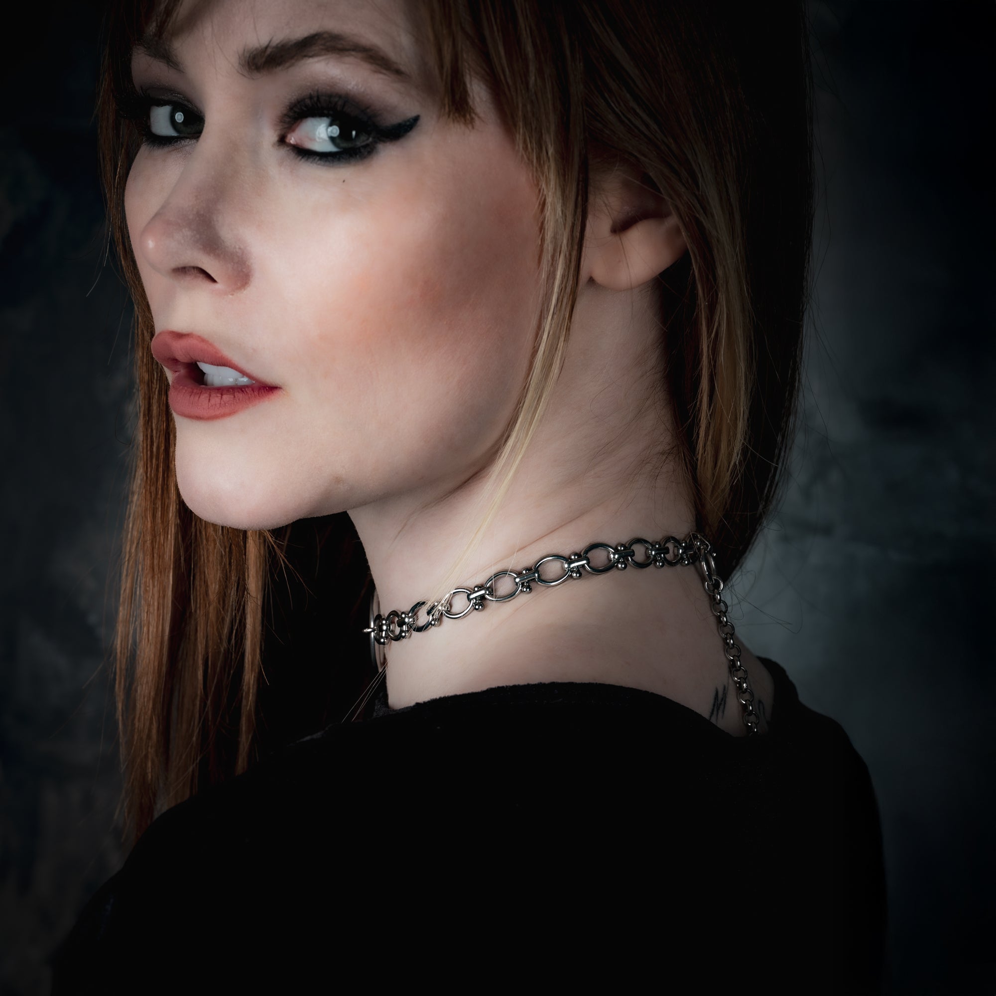 Oval link O ring day collar choker in silver stainless steel