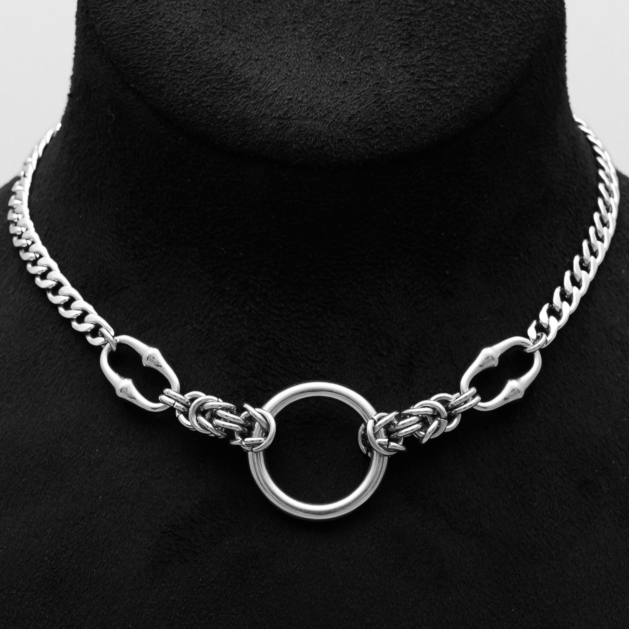 Silver Gothic link chainmail o ring choker necklace