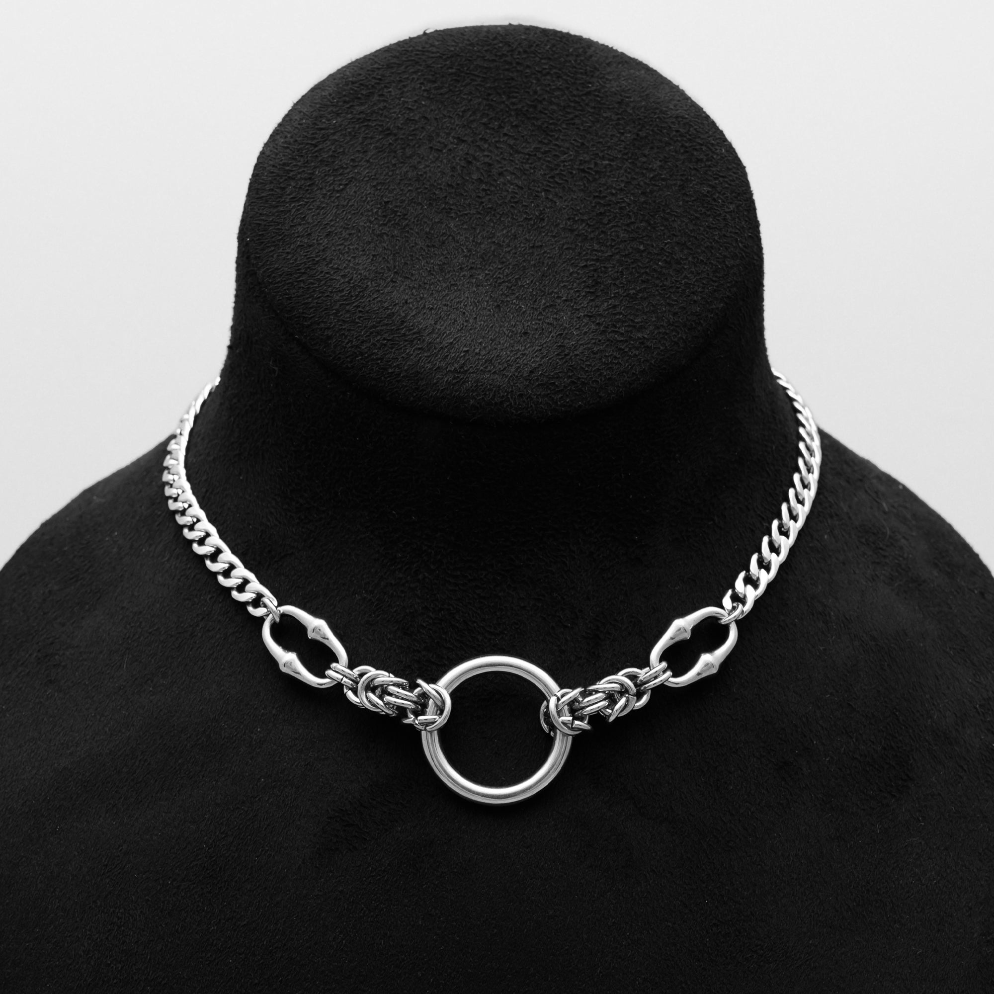 Silver Gothic link chainmail o ring choker necklace