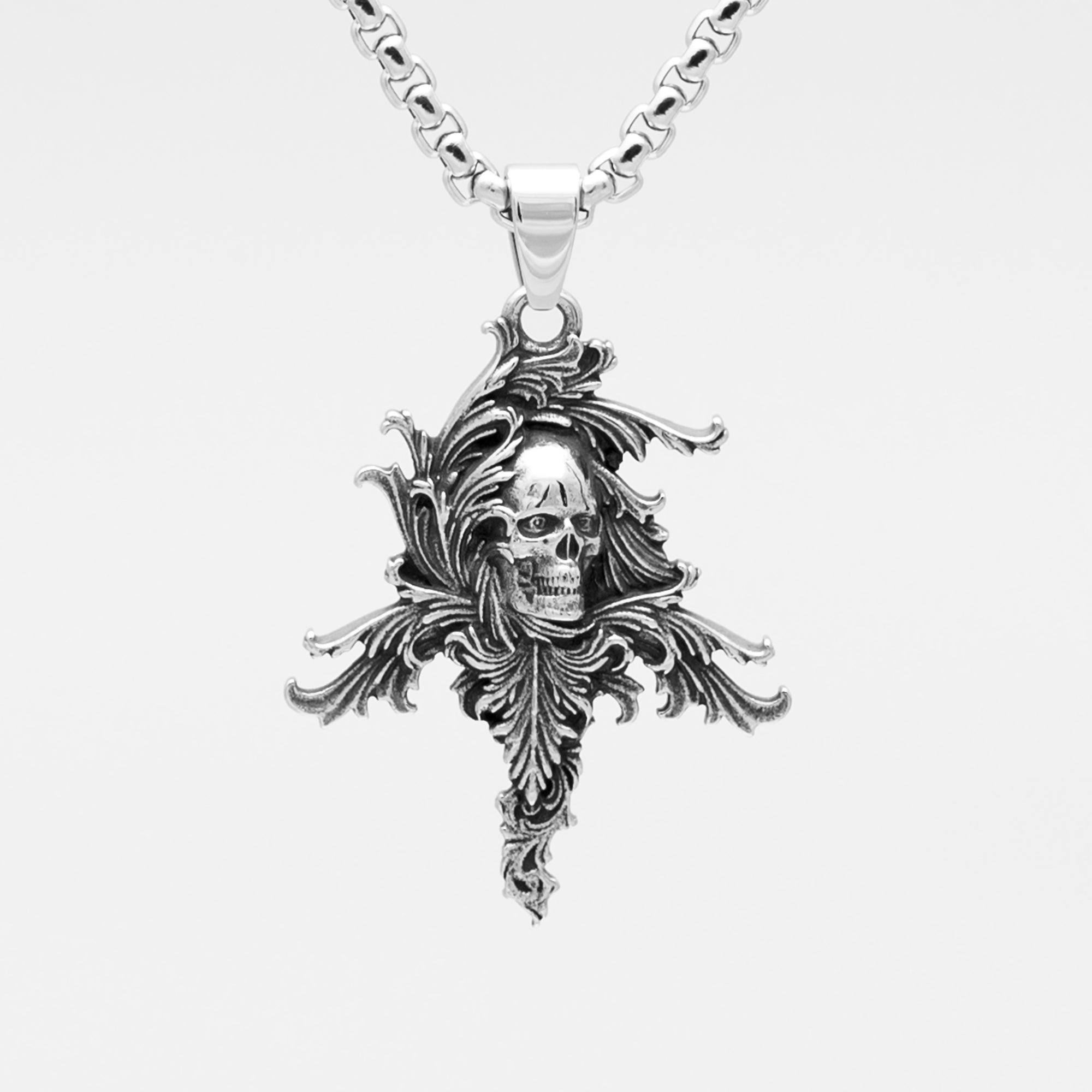silver twisted soul skull pendant on box chain