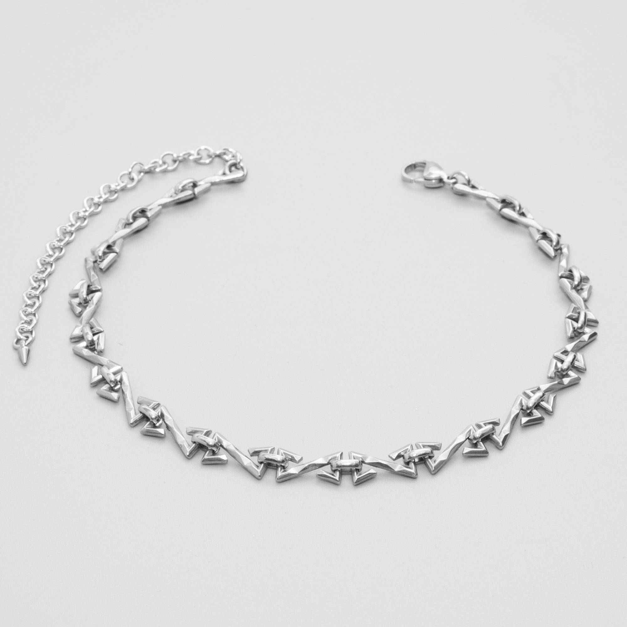 chunky Z link choker necklace in silver stainless steel