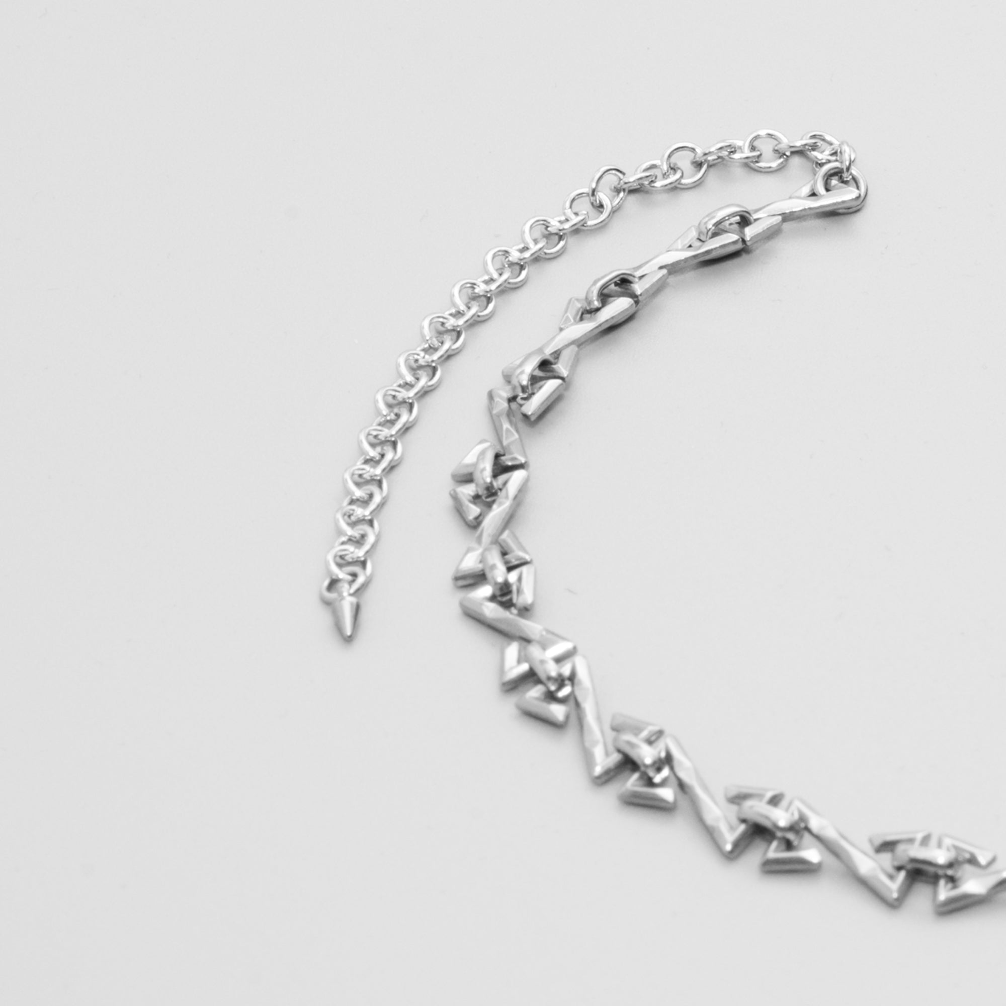 chunky Z link choker necklace in silver stainless steel