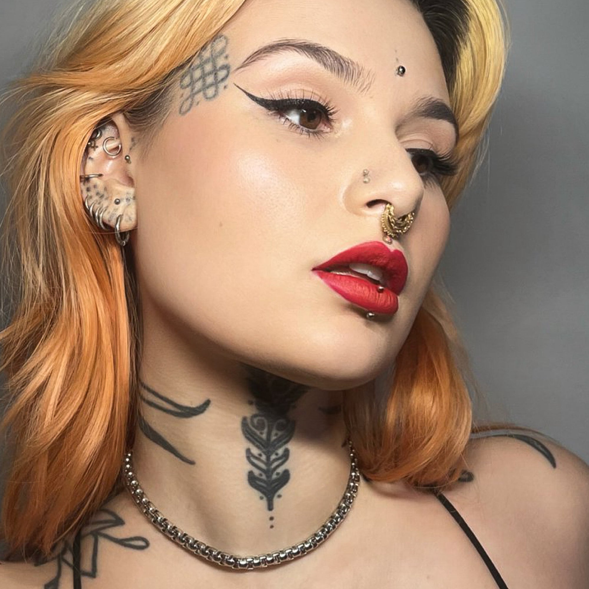 Model wears 6mm box chain choker