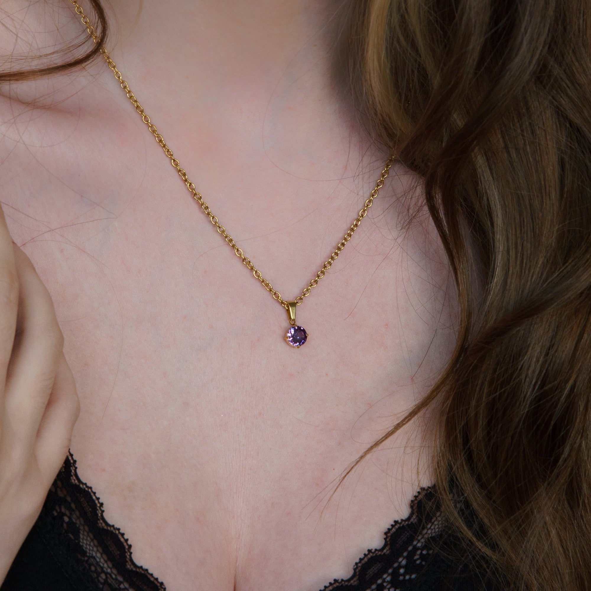 Collier rond avec pierre de naissance (or)