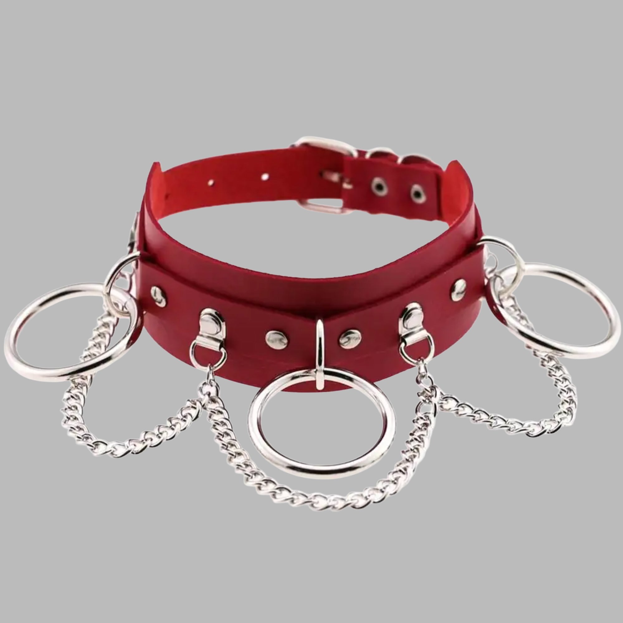 Red triple O-ring punk collar, silver hardware and chain detail