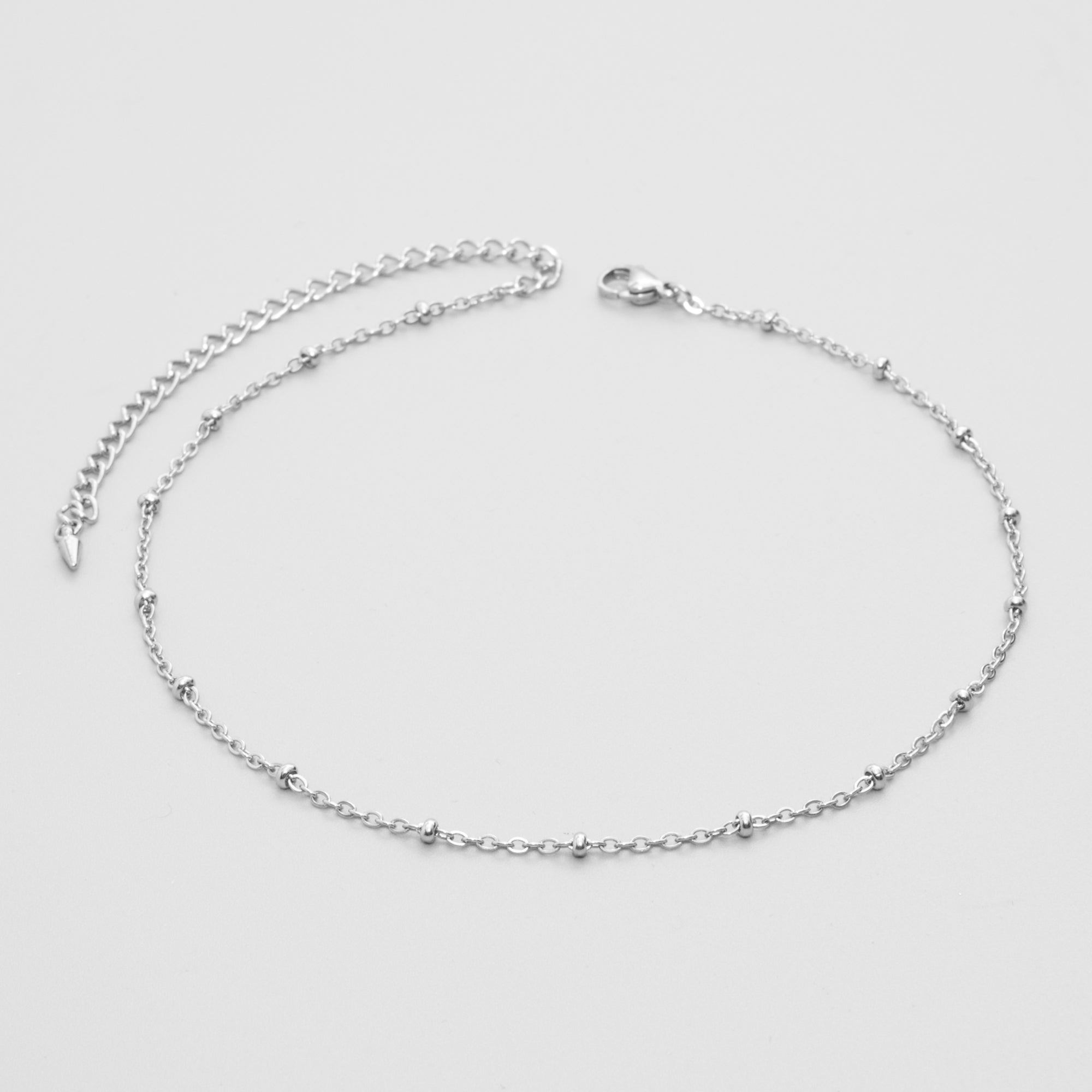 dainty satellite cable chain choker in silver 