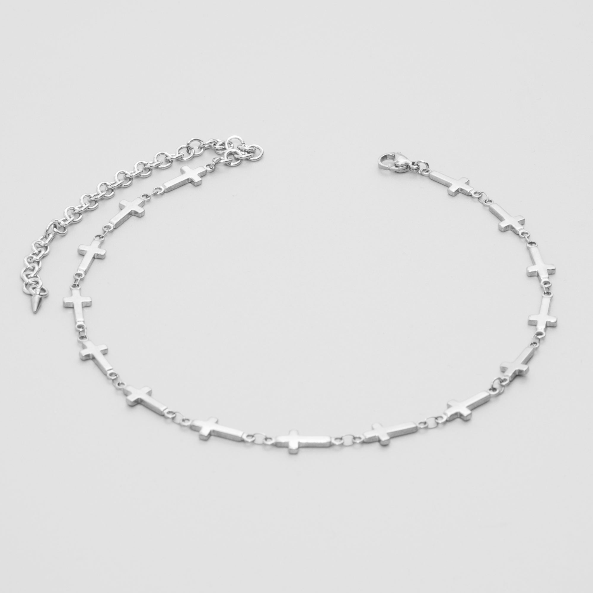 Large cross link choker in silver stainless steel