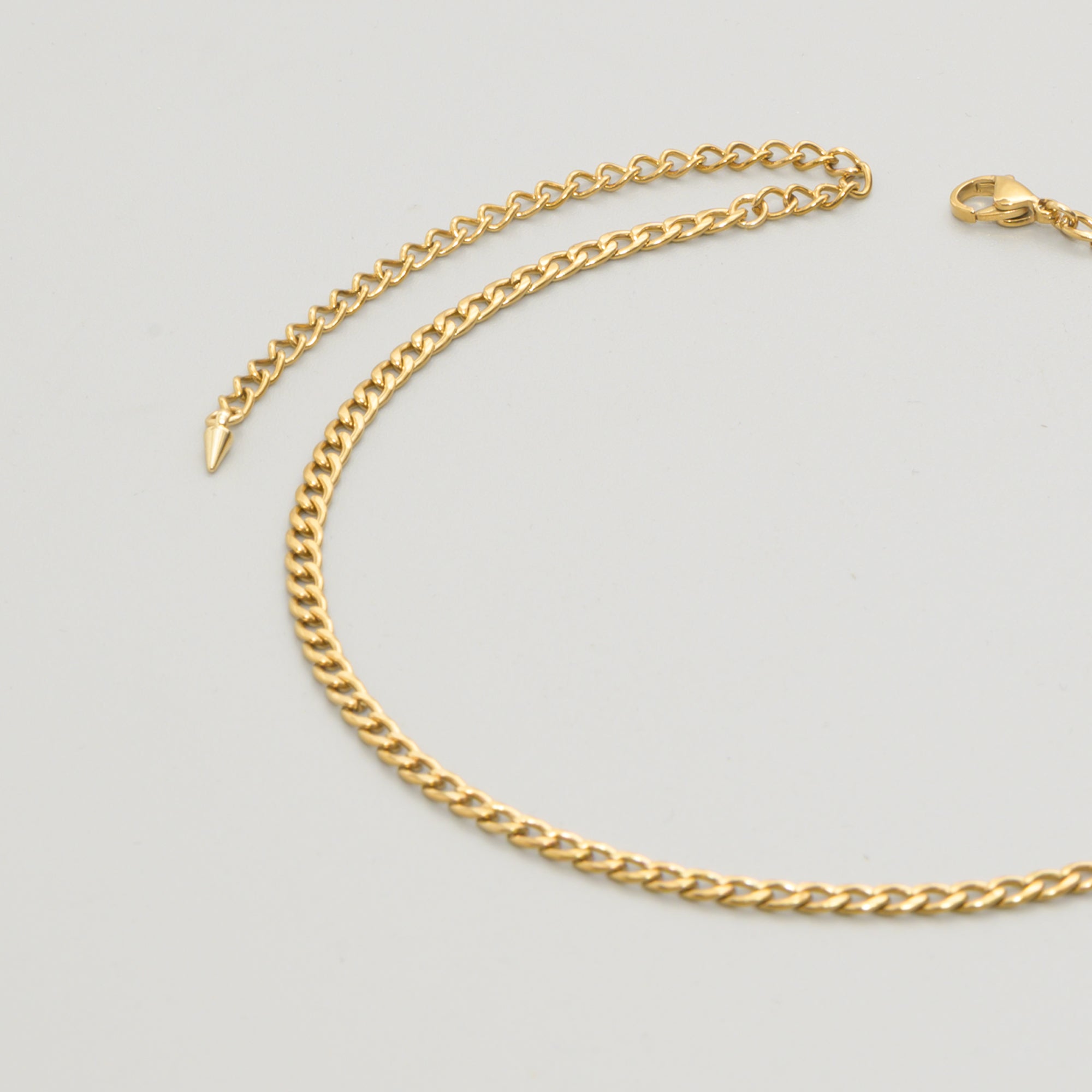 Dainty 4mm cuban link chain choker in gold stainless steel