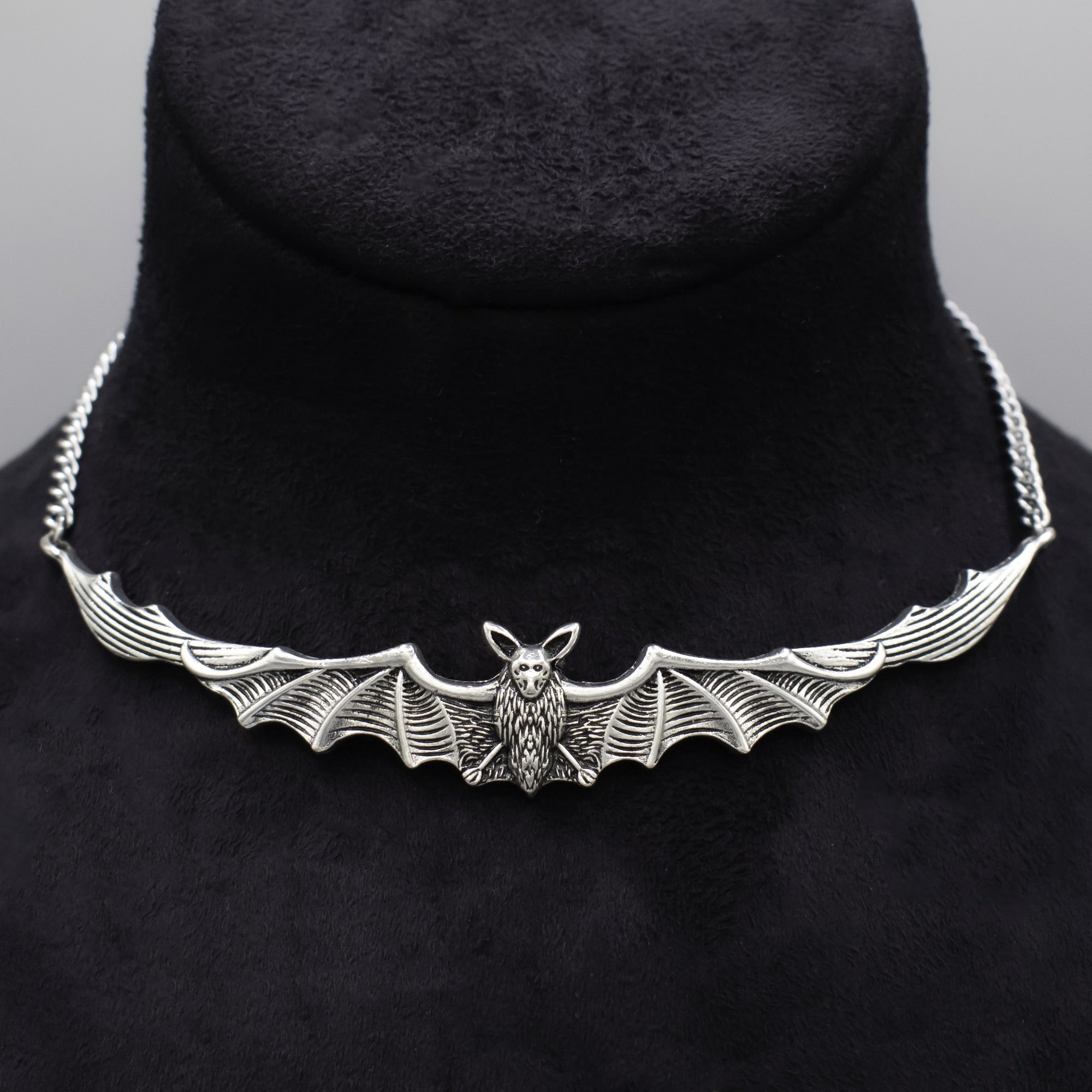 Bat pendant choker necklace in silver