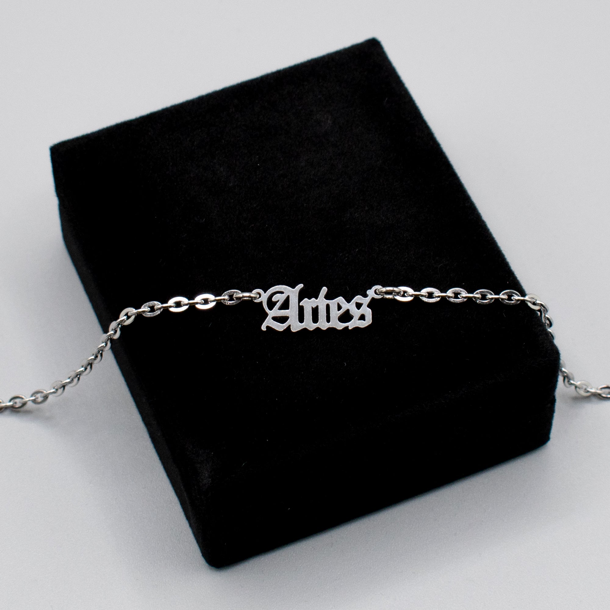 Aries Zodiac Sign Choker Necklace (Silver)