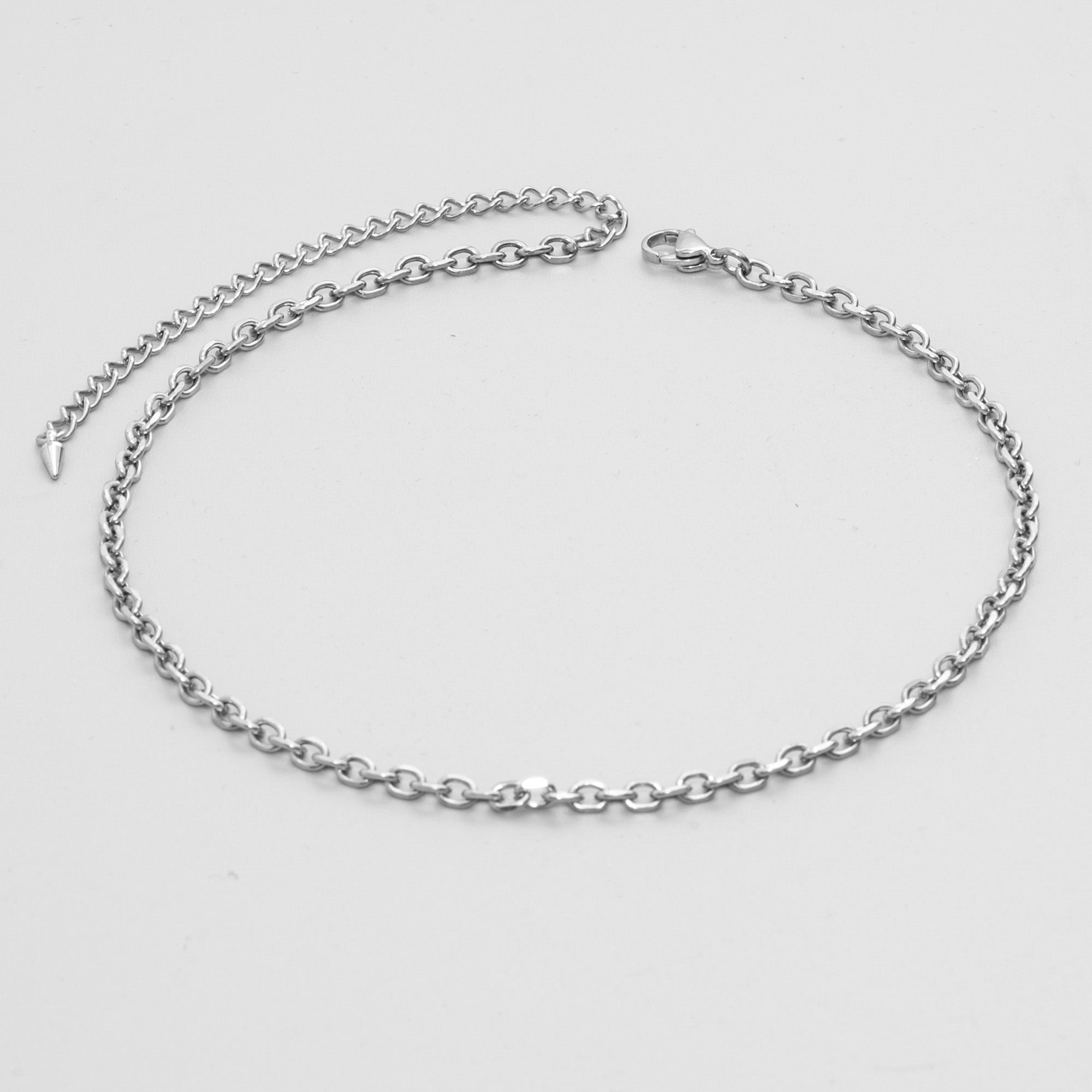 Dainty 4mm cable chain choker necklace in silver stainless steel 