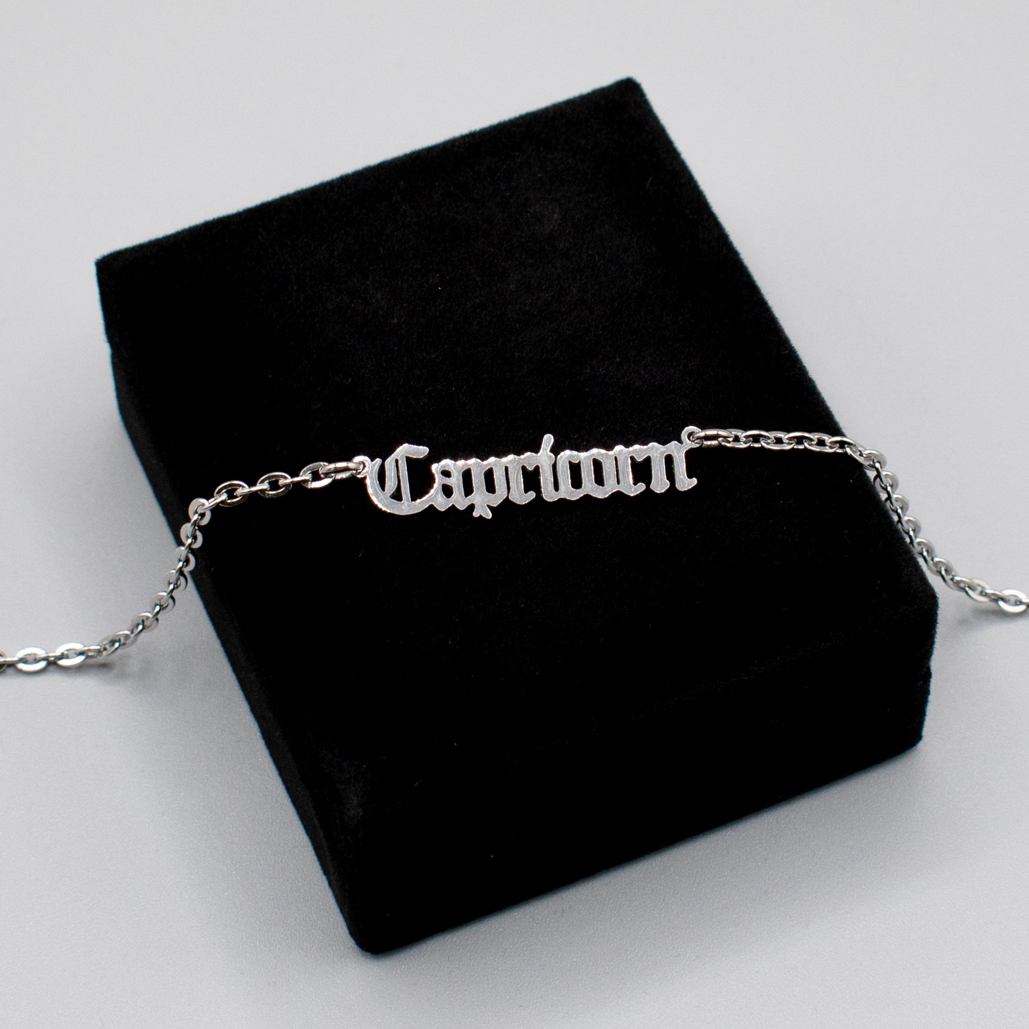 Capricorn Zodiac Sign Choker Necklace (Silver)