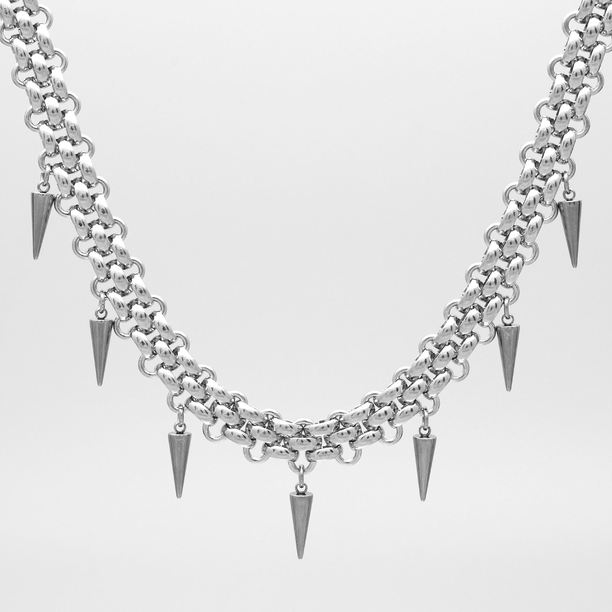 chunky Spiked chainmail gothic choker necklace in silver 