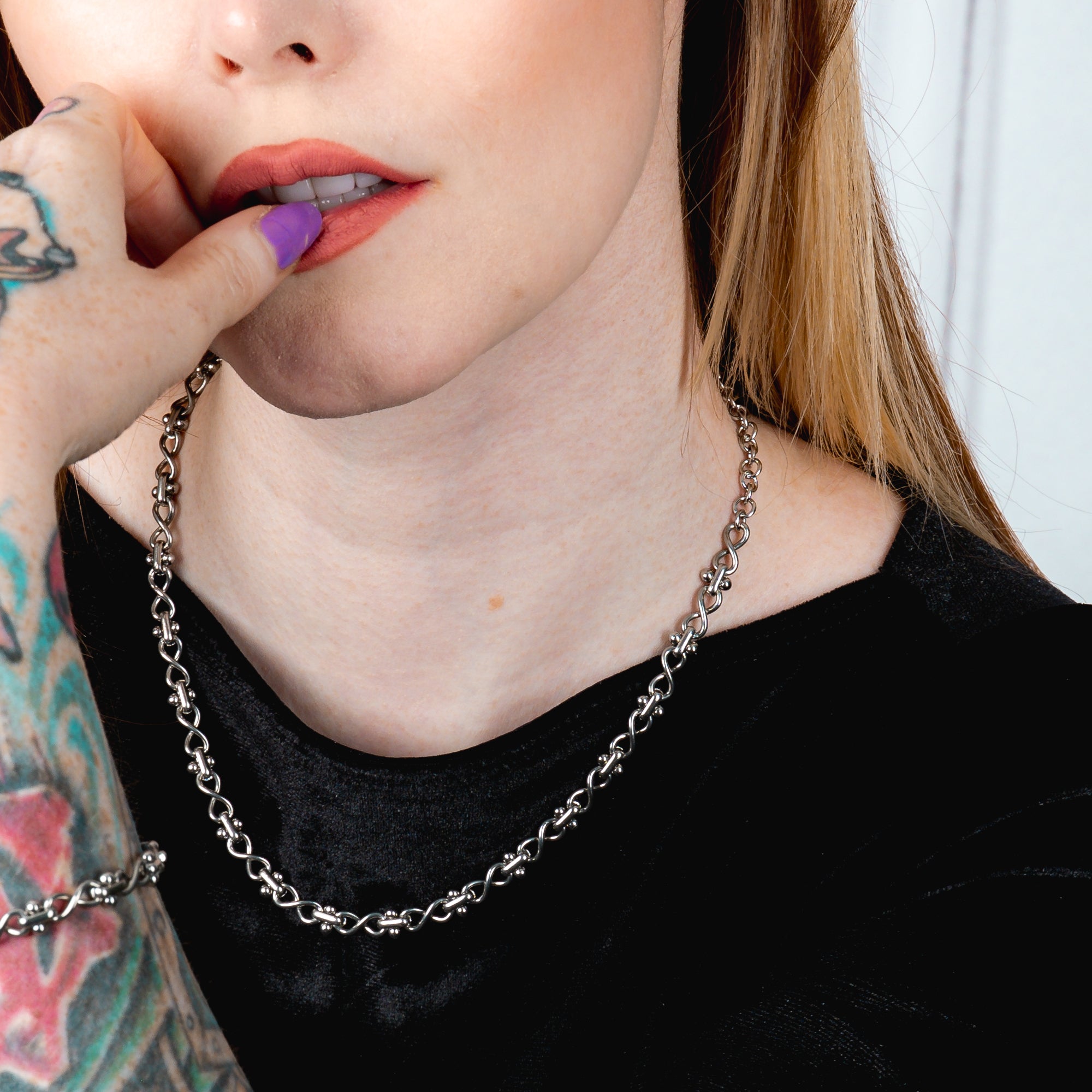 Eternity link choker necklace in silver stainless steel 