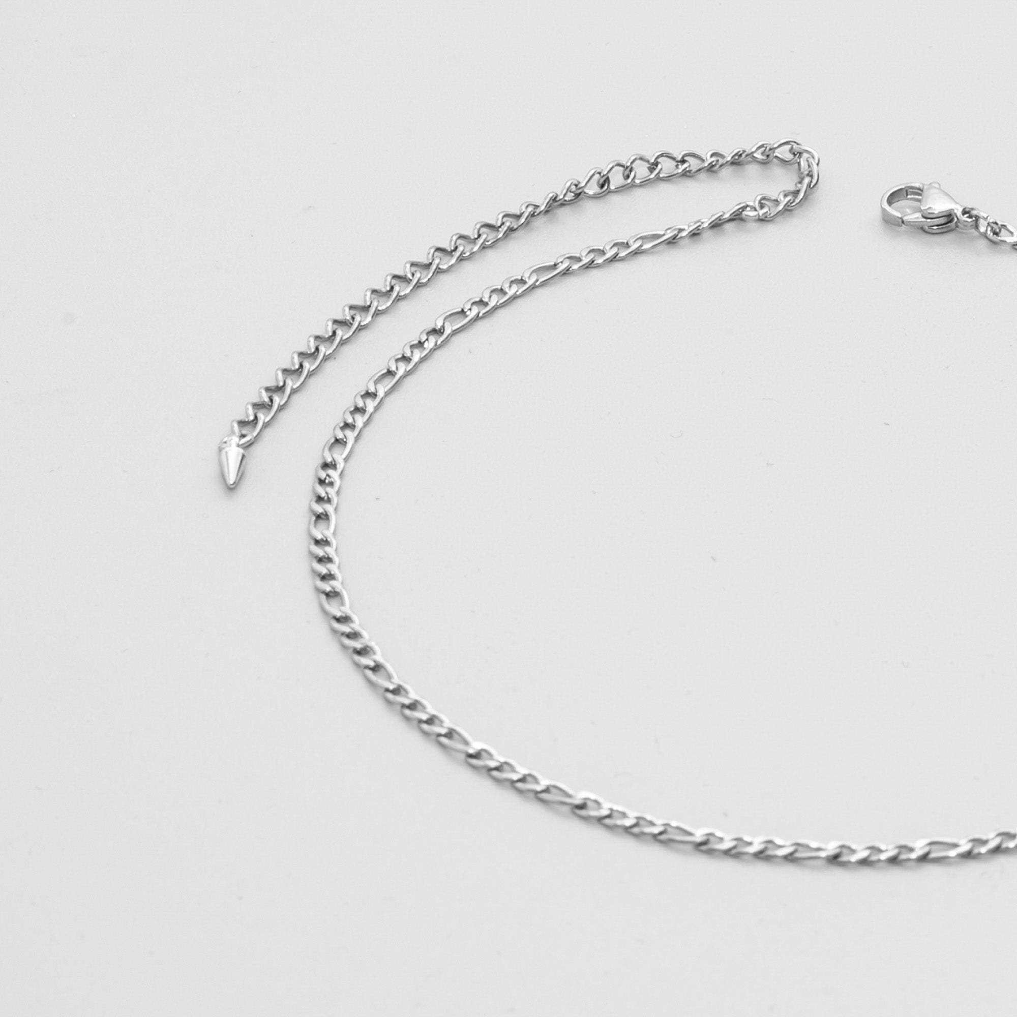 Dainty 3mm figaro chain choker in silver stainless steel