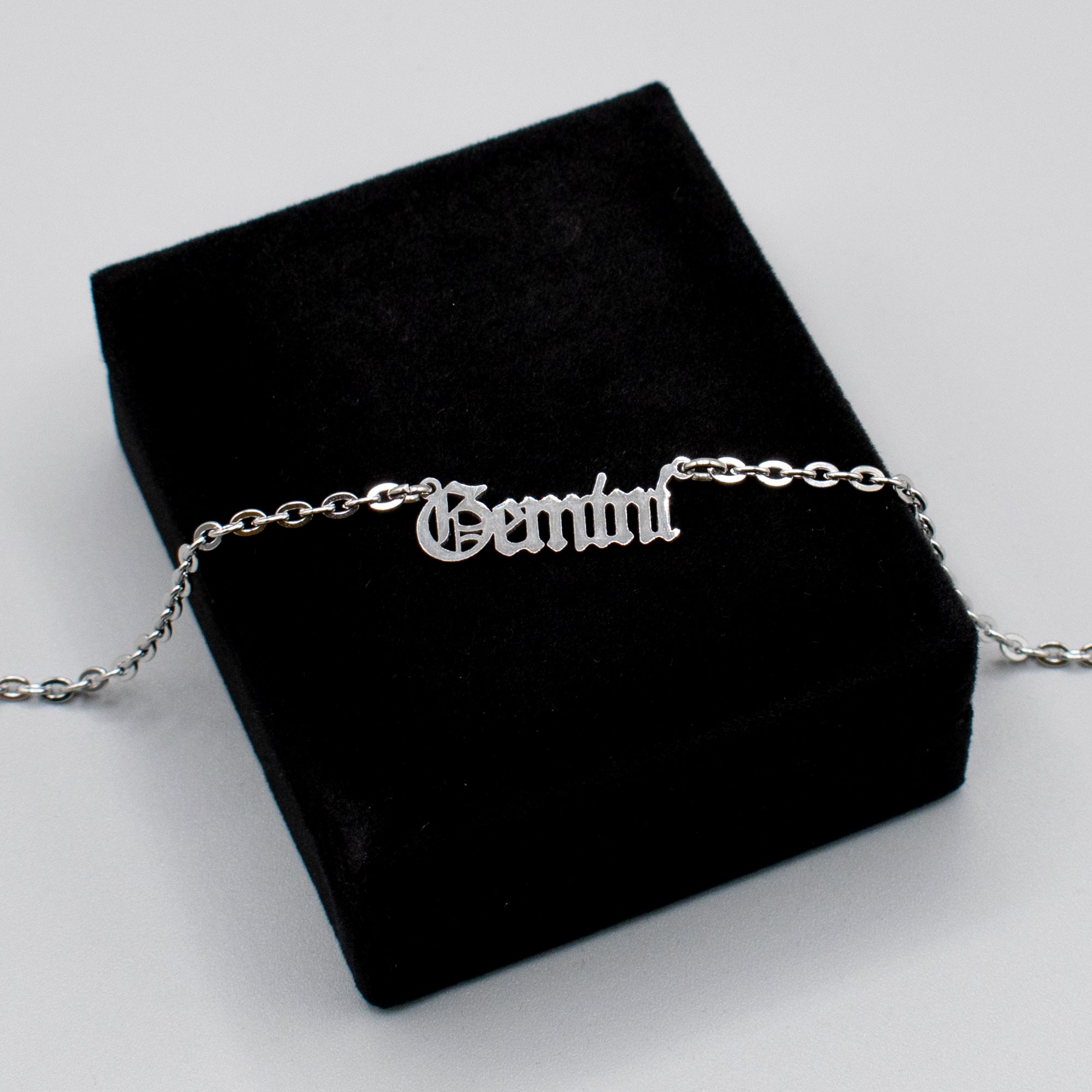 Gemini Zodiac Sign Choker Necklace (Silver)