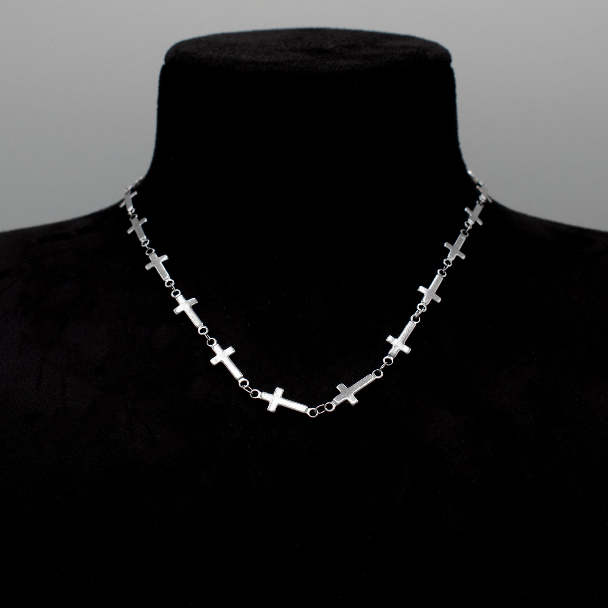 Large Cross Link Necklace - (Silver) 18mm