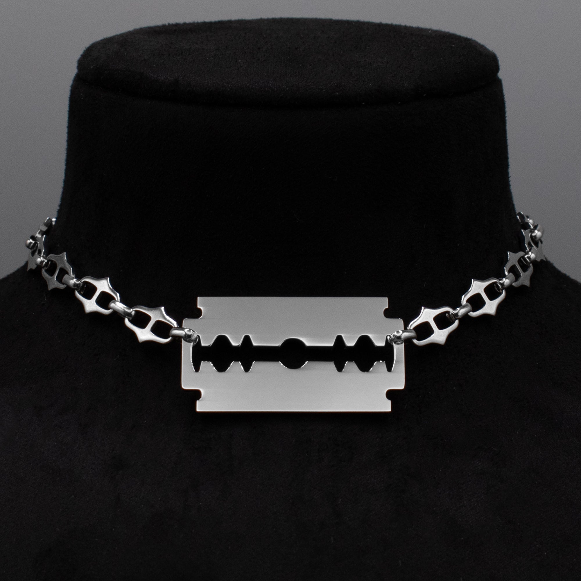 Fixed XL Razor Blade Spike Link Choker Necklace (Silver)