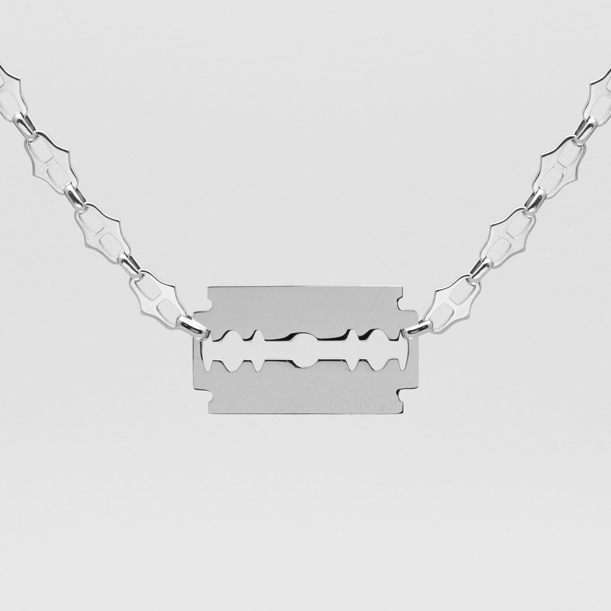 Extra large razor blade choker necklace in silver 