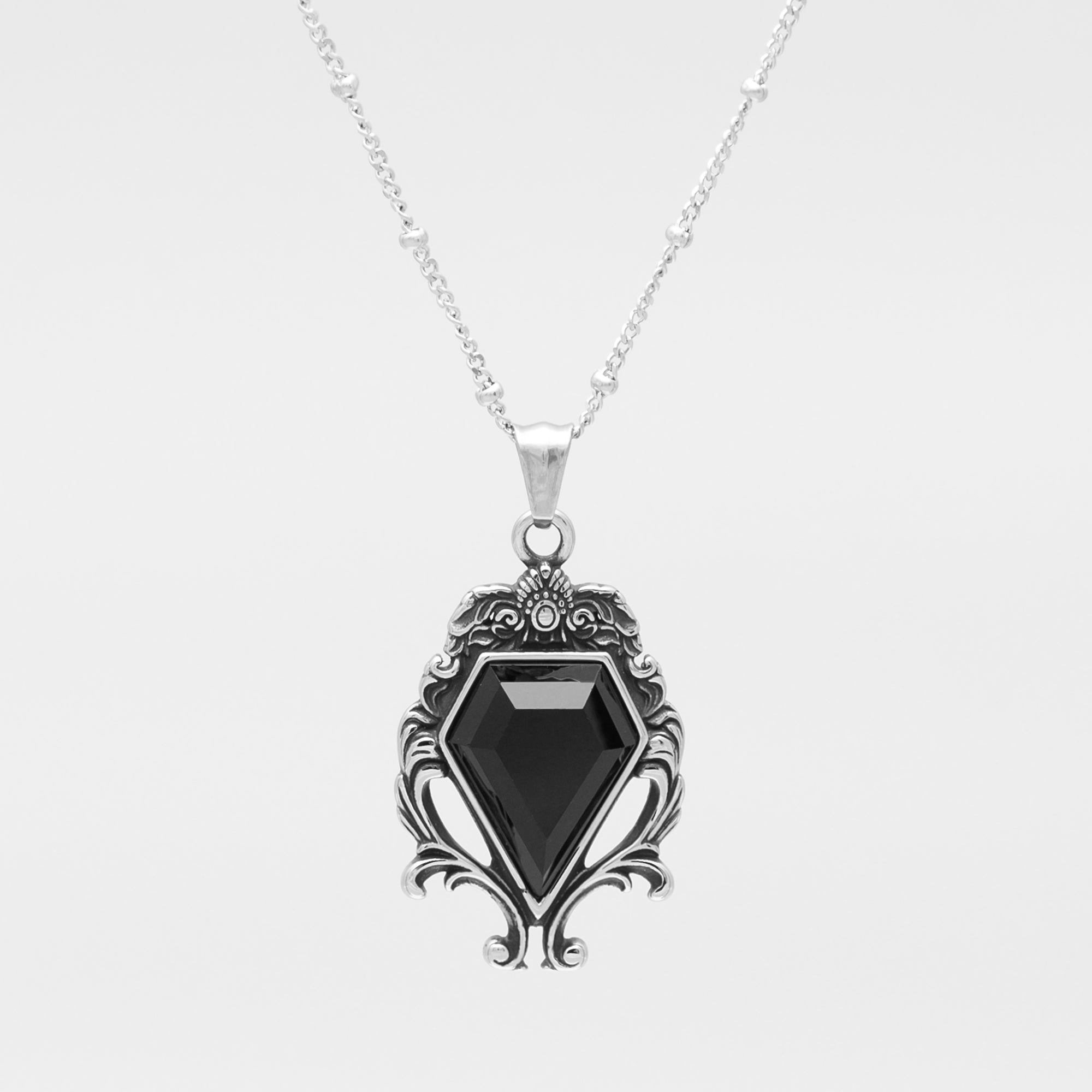 Onyx Keeper Pendant Necklace (Silver)