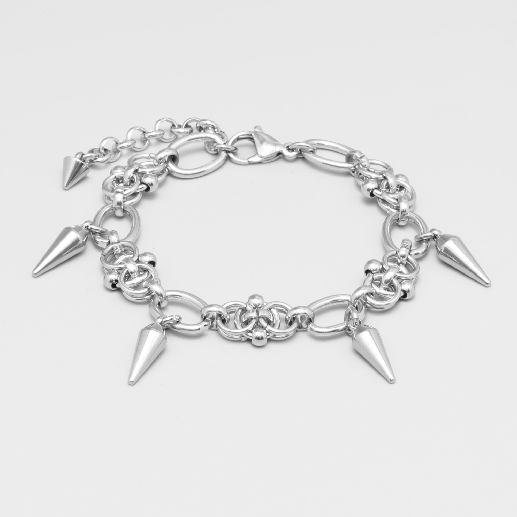 Chaos oval chainmail spiked bracelet in silver