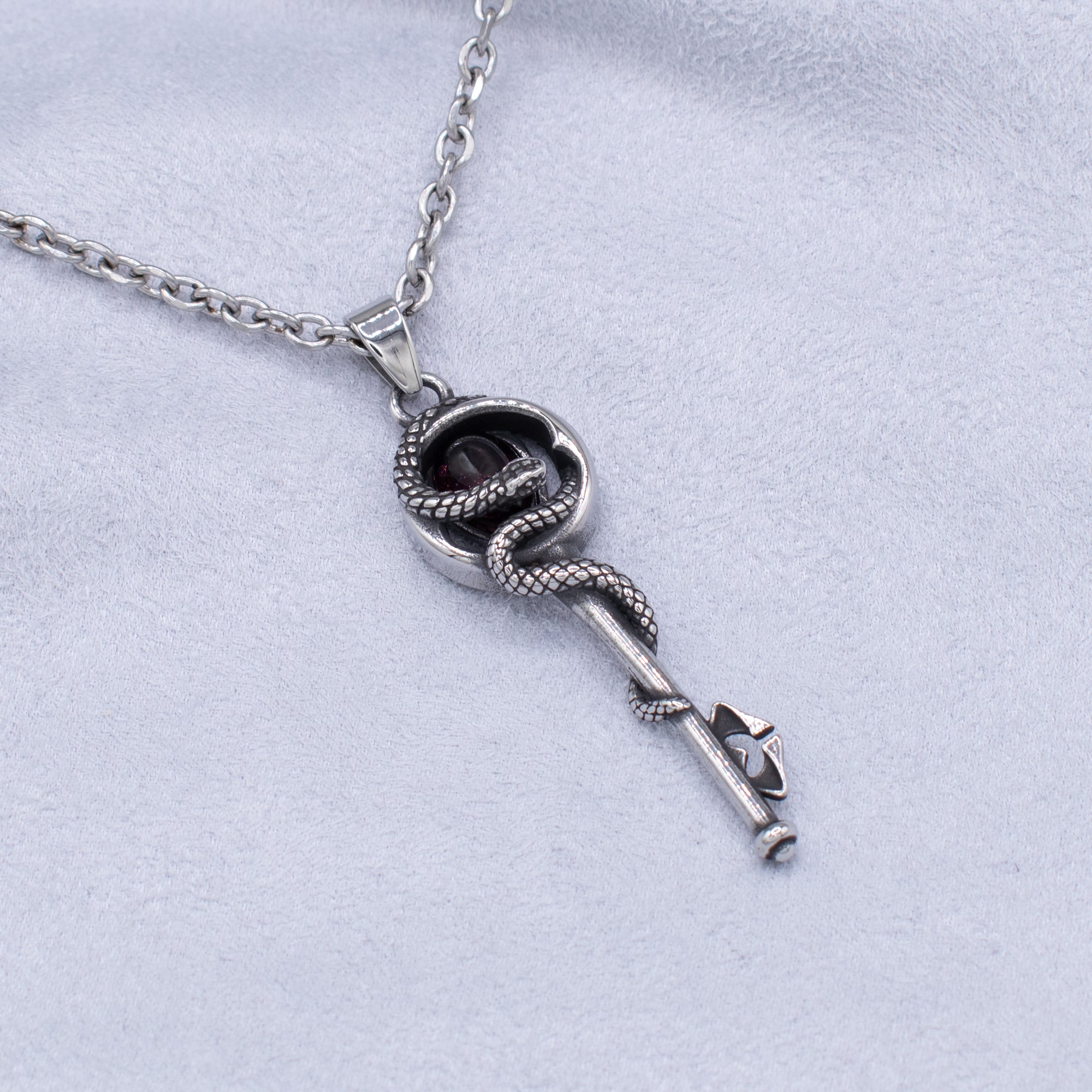 The Key Holder Serpent Pendant Necklace (Silver)