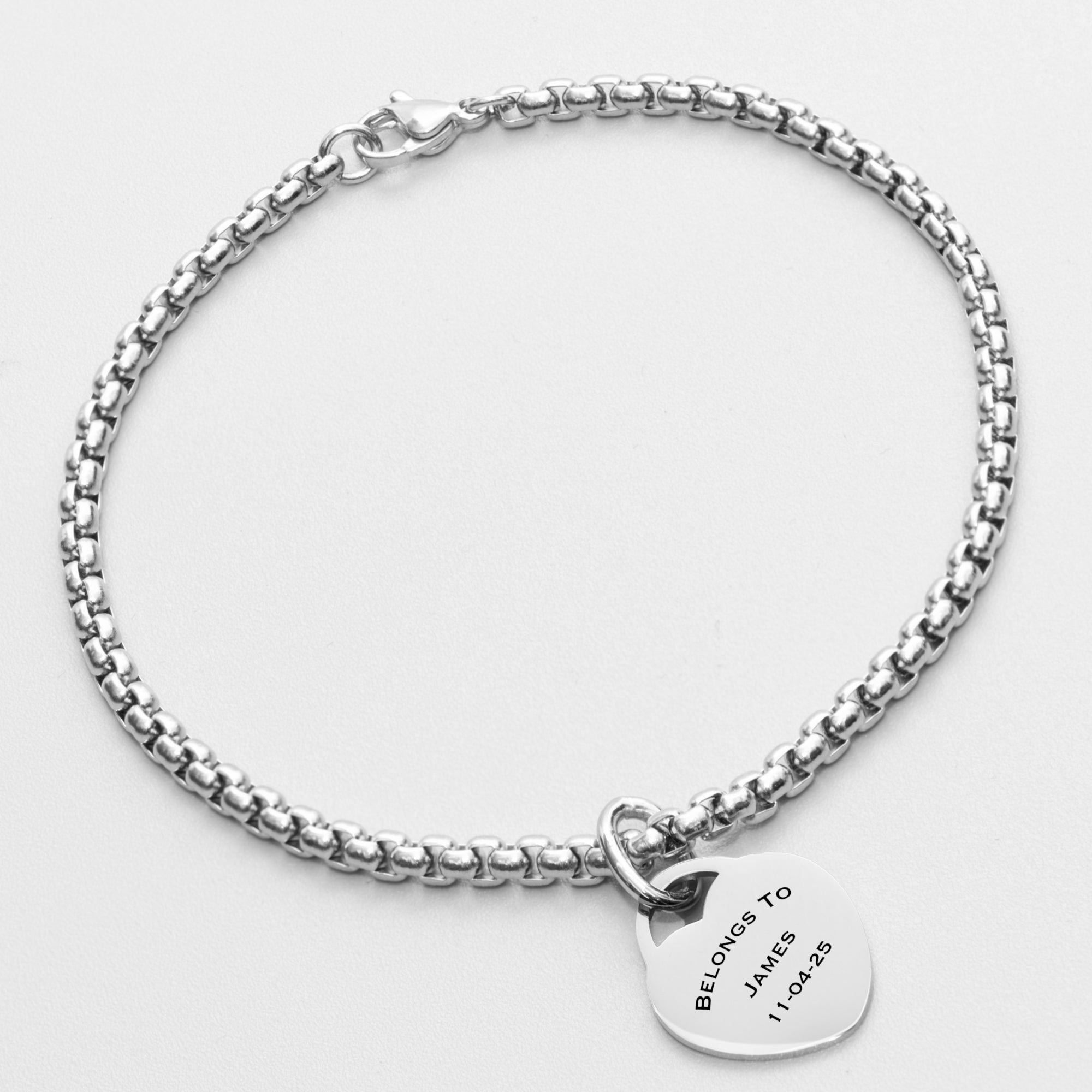 Box chain bracelet with engraved heart pendant in silver stainless steel, personalised bracelet